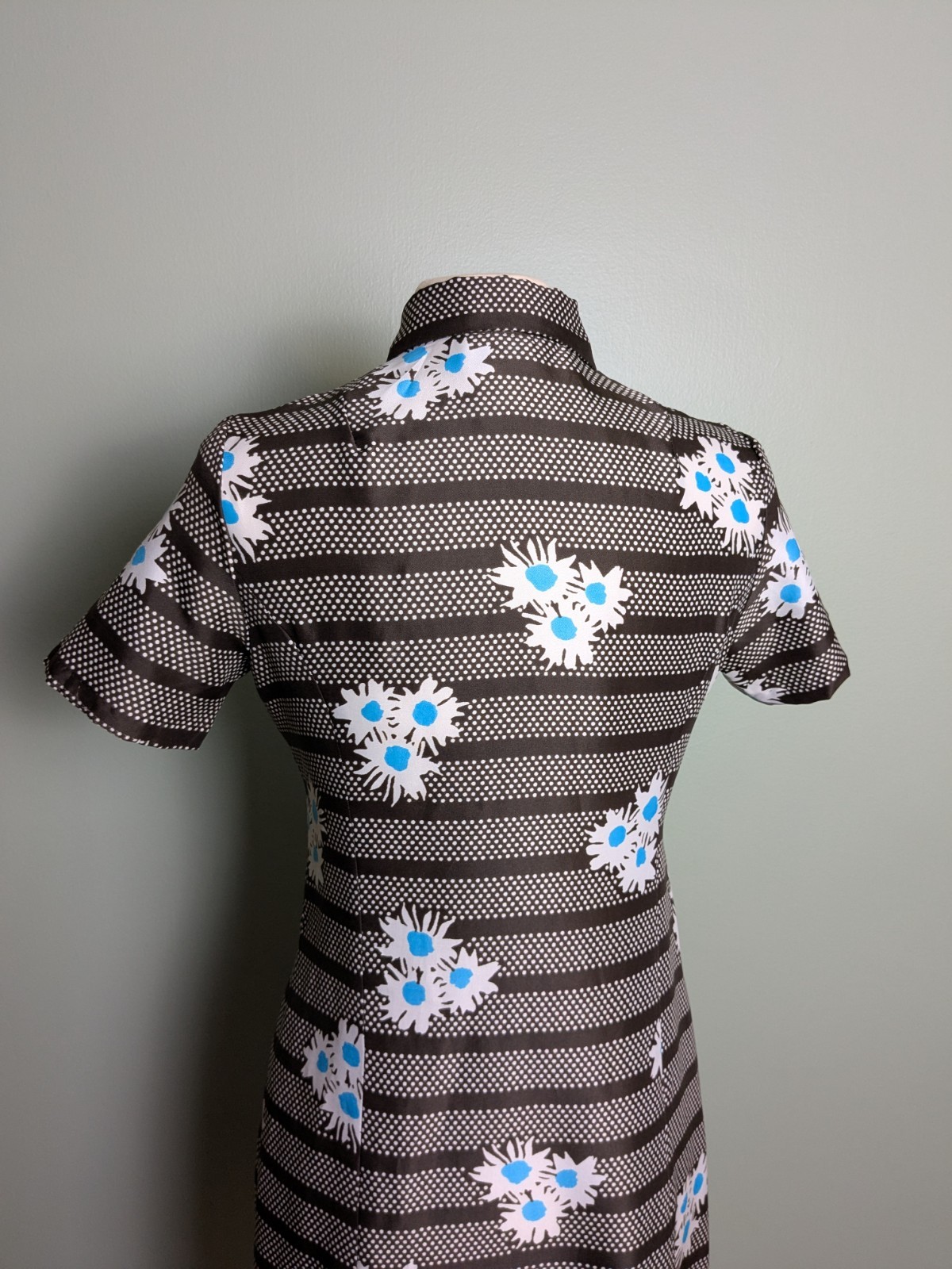 Polka Dot And Flower Print Shirtwaist Collared Dropwaist Vintage 1960s Dress