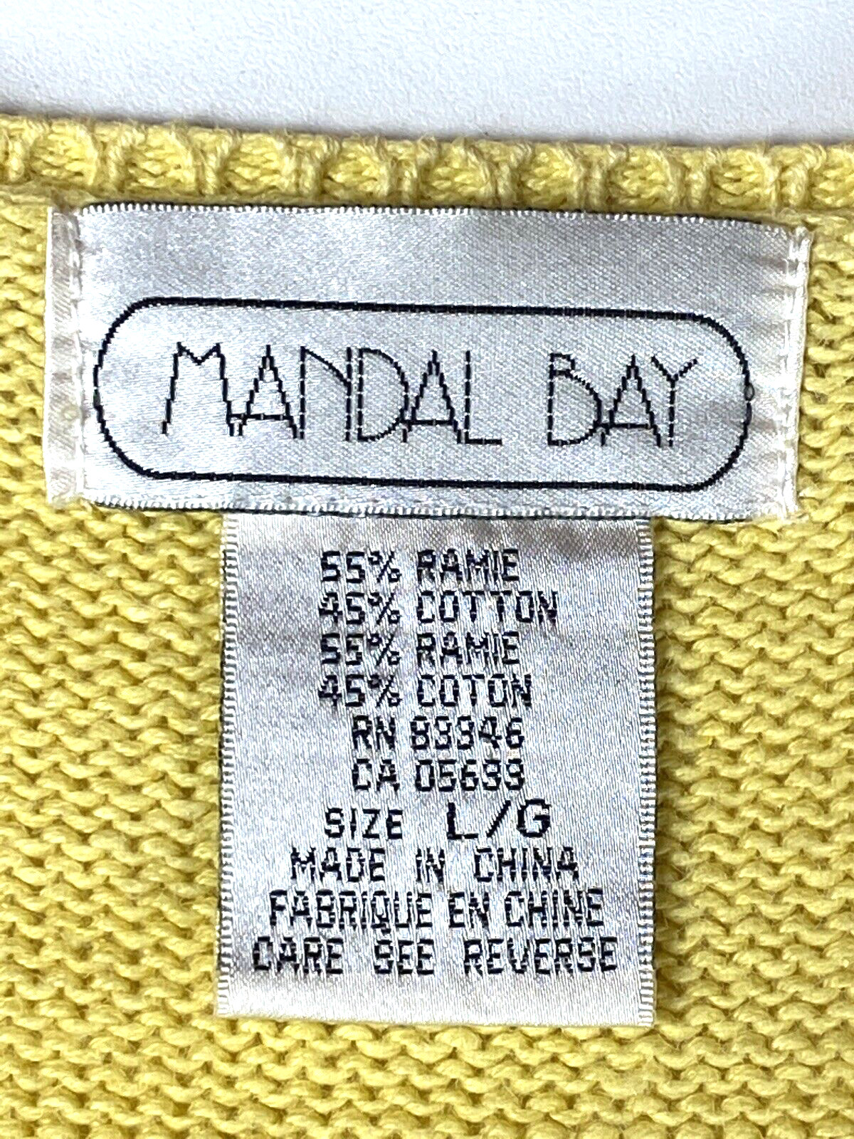 Sweater Size L Yellow Embroidered Mandal Bay Vintage Vacation In The Sun Theme