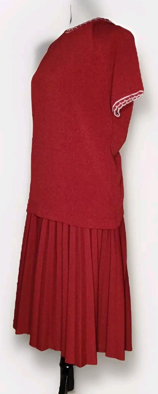 Vintage Talbott – Dark Red Knit 2 PC Tunic & Pleated Skirt Set – Size 16