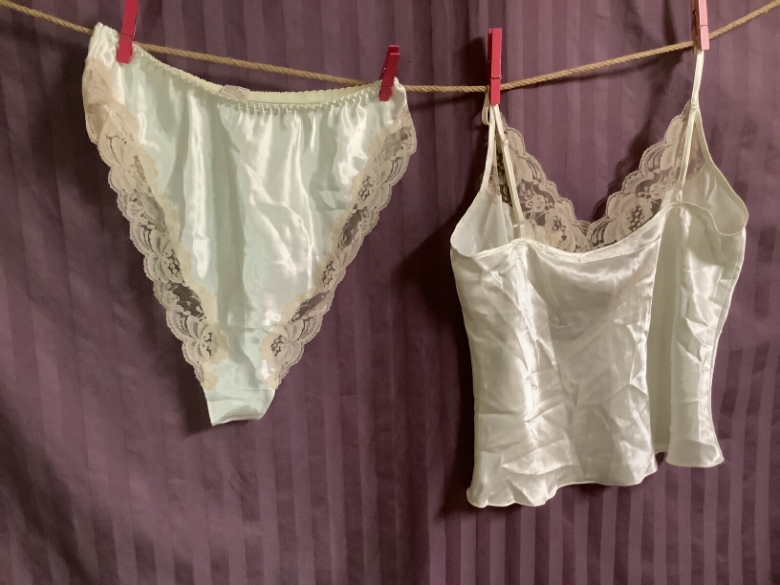 VINTAGE 90’s VICTORIA SECRETS GOLD LABEL CAMI & HIGH CUT PANTIE SET CREAM &IVORY