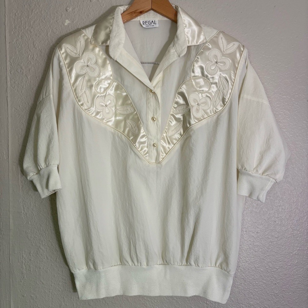 2 Piece Short Sleeve Embroidered Yolk Top and Skirt Set Size Medium 80s Vintage