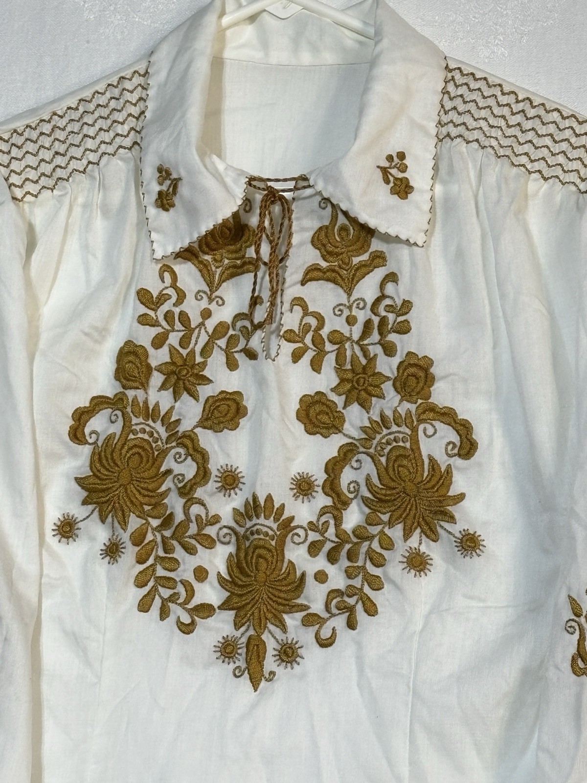 Women’s Peasant Blouse Med Hungarian Folklore Folk Art Gold 70s Vintage RARE