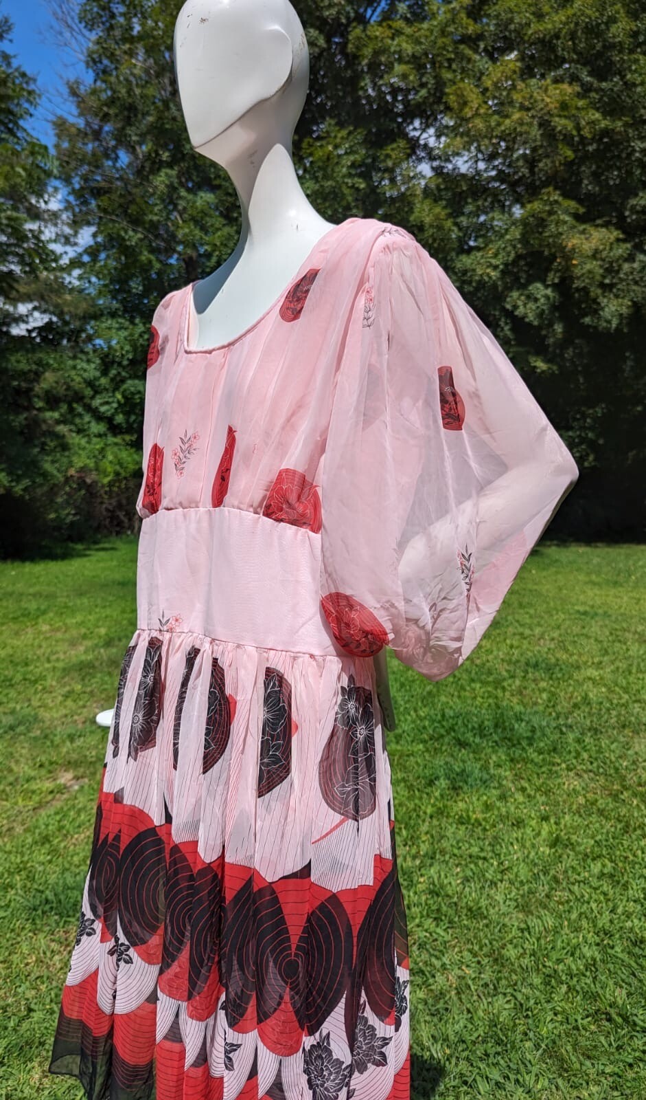 VINTAGE 1970’S POLY CHIFFON PRINT DRESS W PUFF SLEEVES + FULL SKIRT