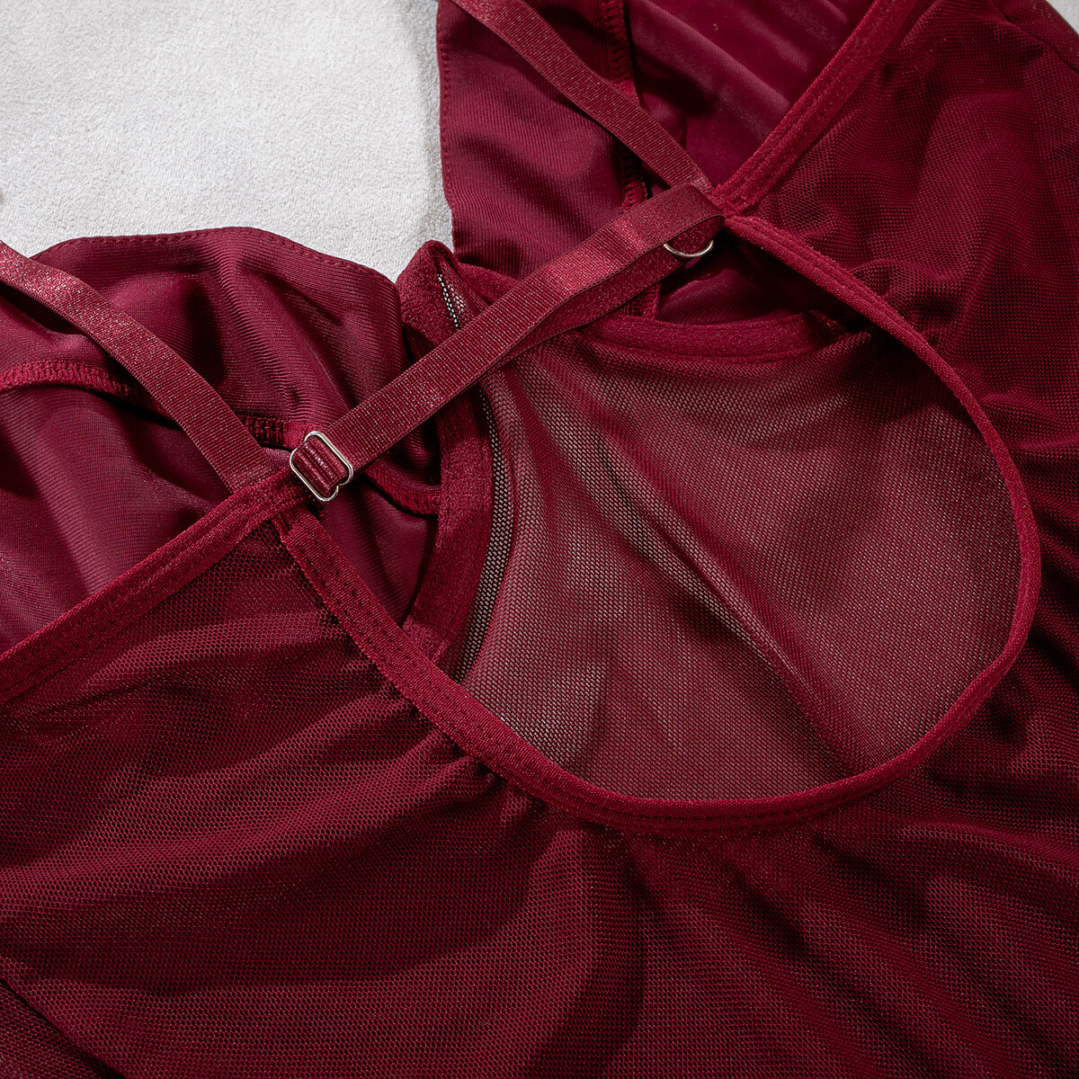 Hot Selling Camisoles with Breathable Mesh, Backless and Sexy Lingerie Set