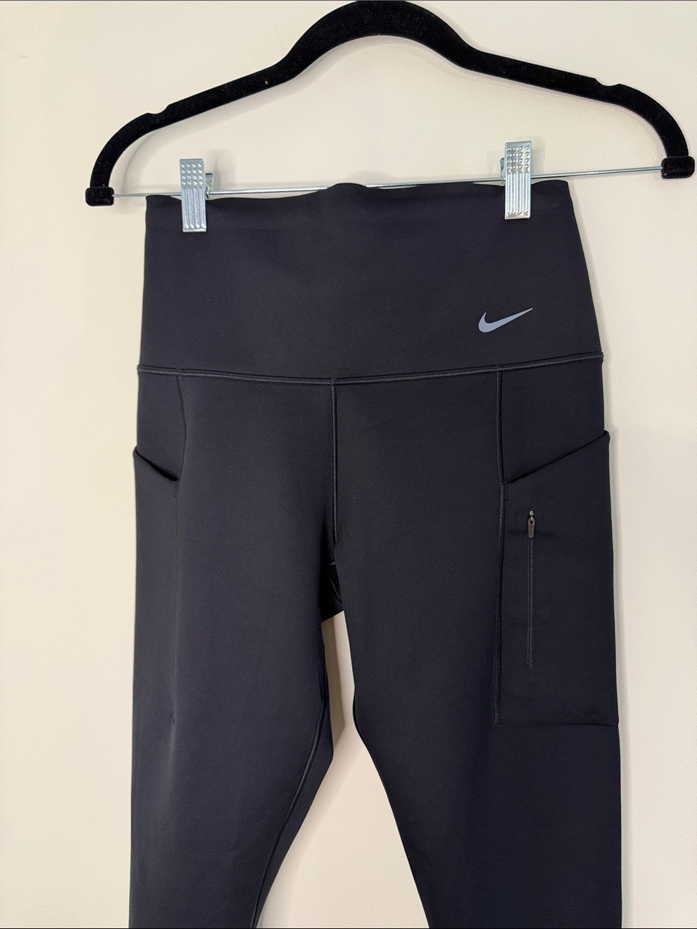 Nike NWT Women’s Go Firm-Support High-Waisted 7/8 Leggings Running Black Medium