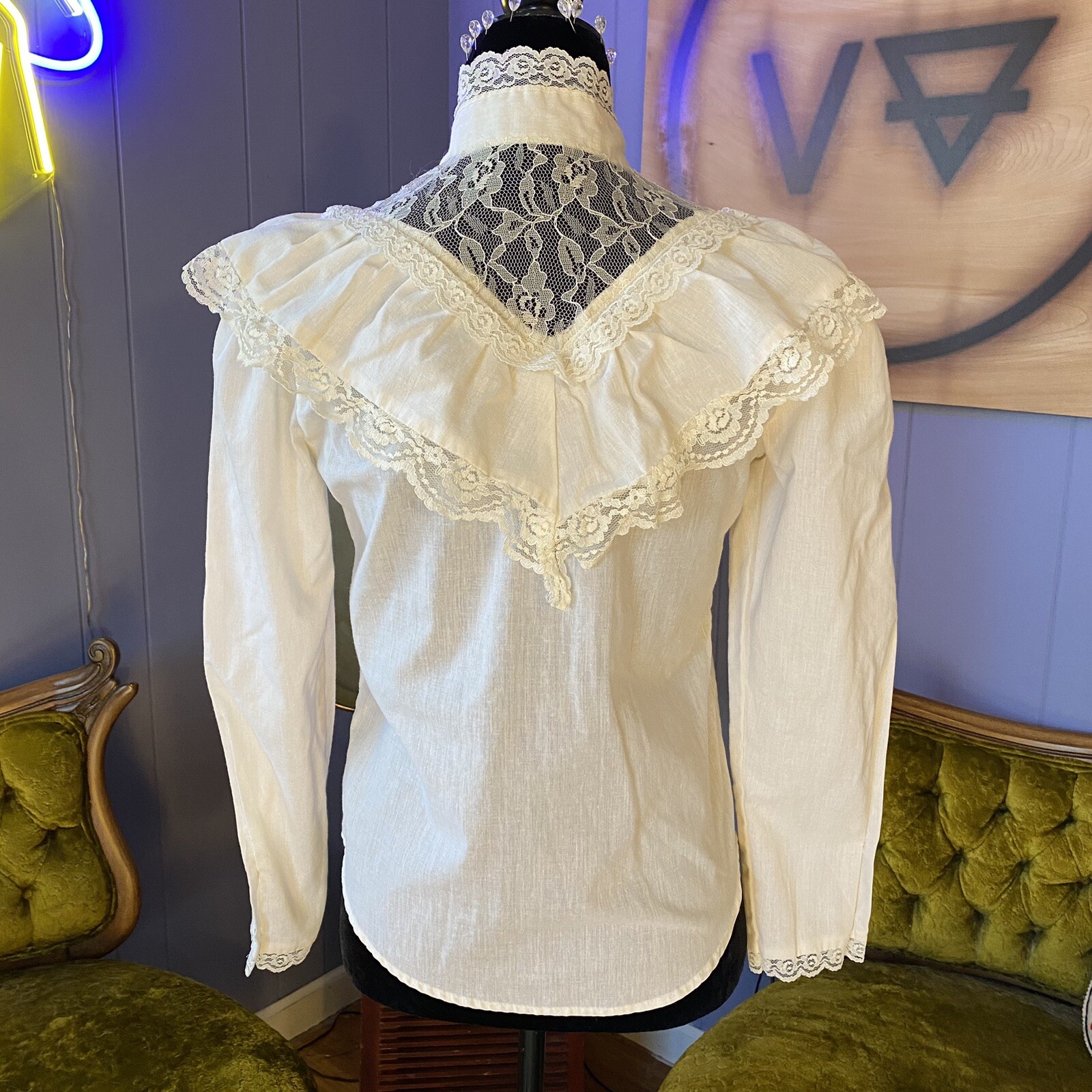Vintage 80s Does Victorian California Connection Lace Praire Dark Romance Blouse