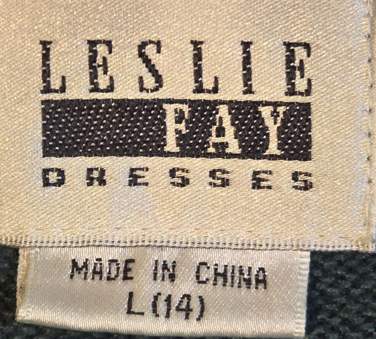Leslie Fay VTG 2 Pc Sweater & Skirt Set Crests Tartan Plaid Regal USA Made Sz 14