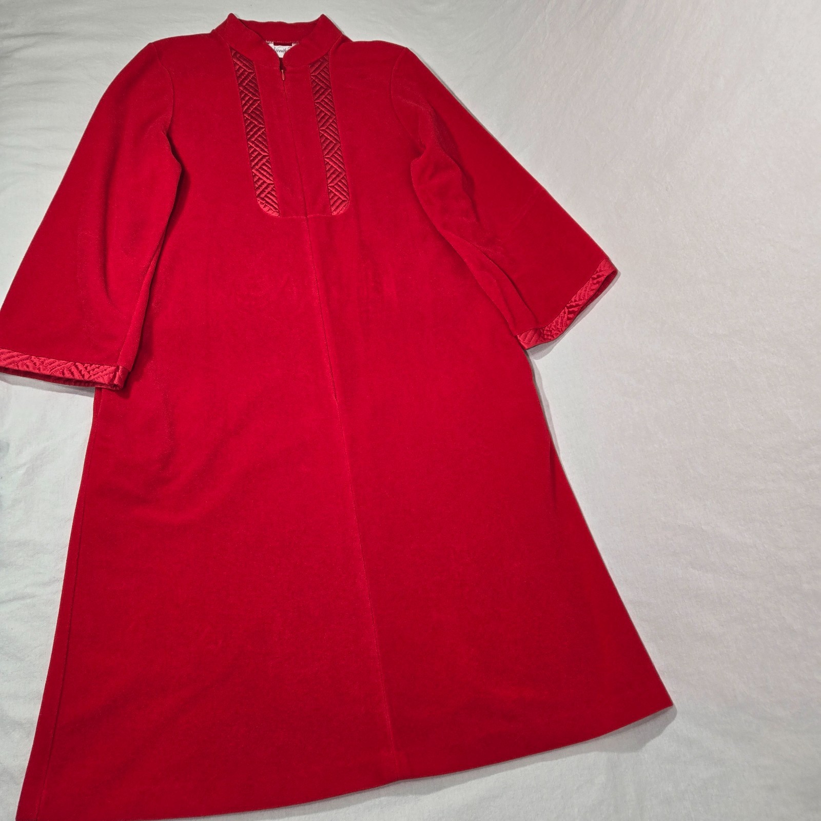 U.S.A. Vintage VANITY FAIR Red VELVET Satin Trim Mid-Length House Dress Size S.