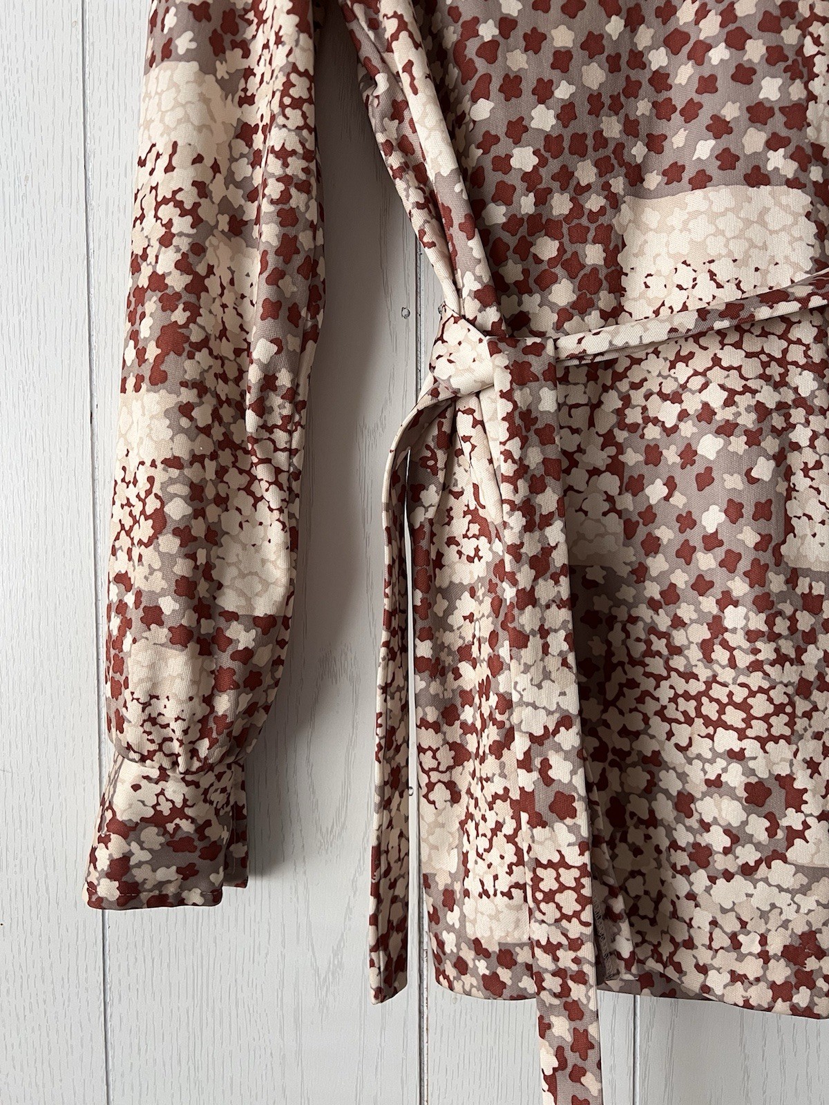 1970s Devon Disco Blouse Geometric Floral Dagger Collar Belted Neutral AOP