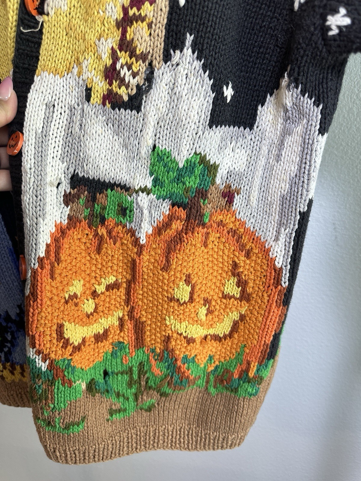 The Eagles Eye Vintage Halloween Cardigan Sweater with Scarecrow & Pumpkin Small