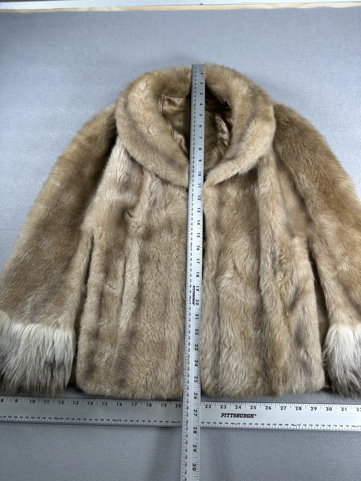 Regina Glenara By Glenoit Vintage Designer Taupe Blonde Faux Fur Jacket Cape