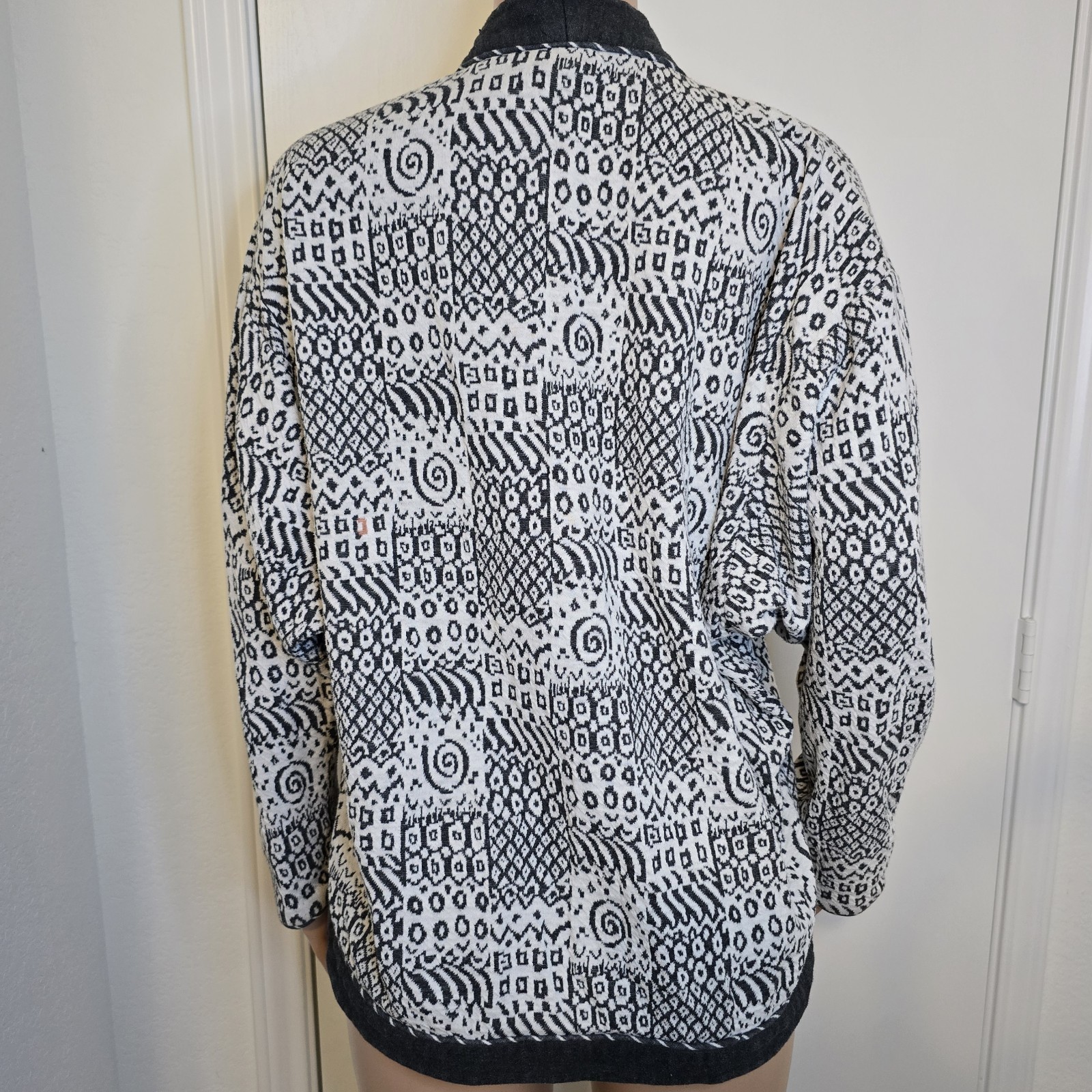 VTG Jo Hardin B&W Single Button Cardigan Sz M USA Monochromatic Geometric