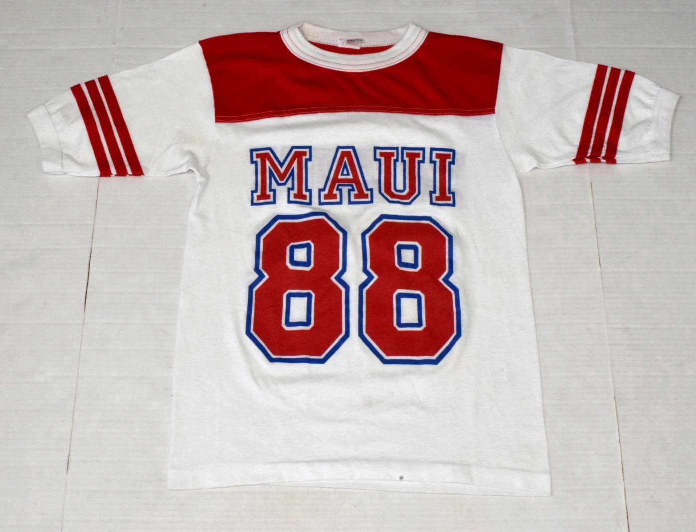 Vintage T-Shirt Alore Size S 80s Maui 88 Red White Jersey Style Made USA