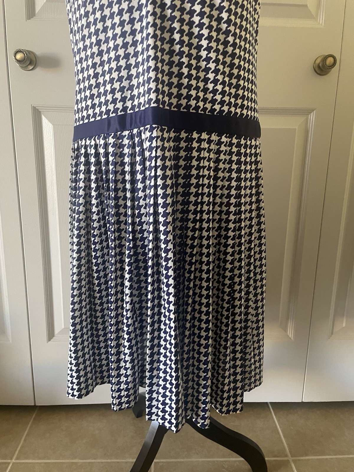 Serbin | 1960s Herringbone Print Day Dress. Designer Muriel Ryan. Drop Waist.