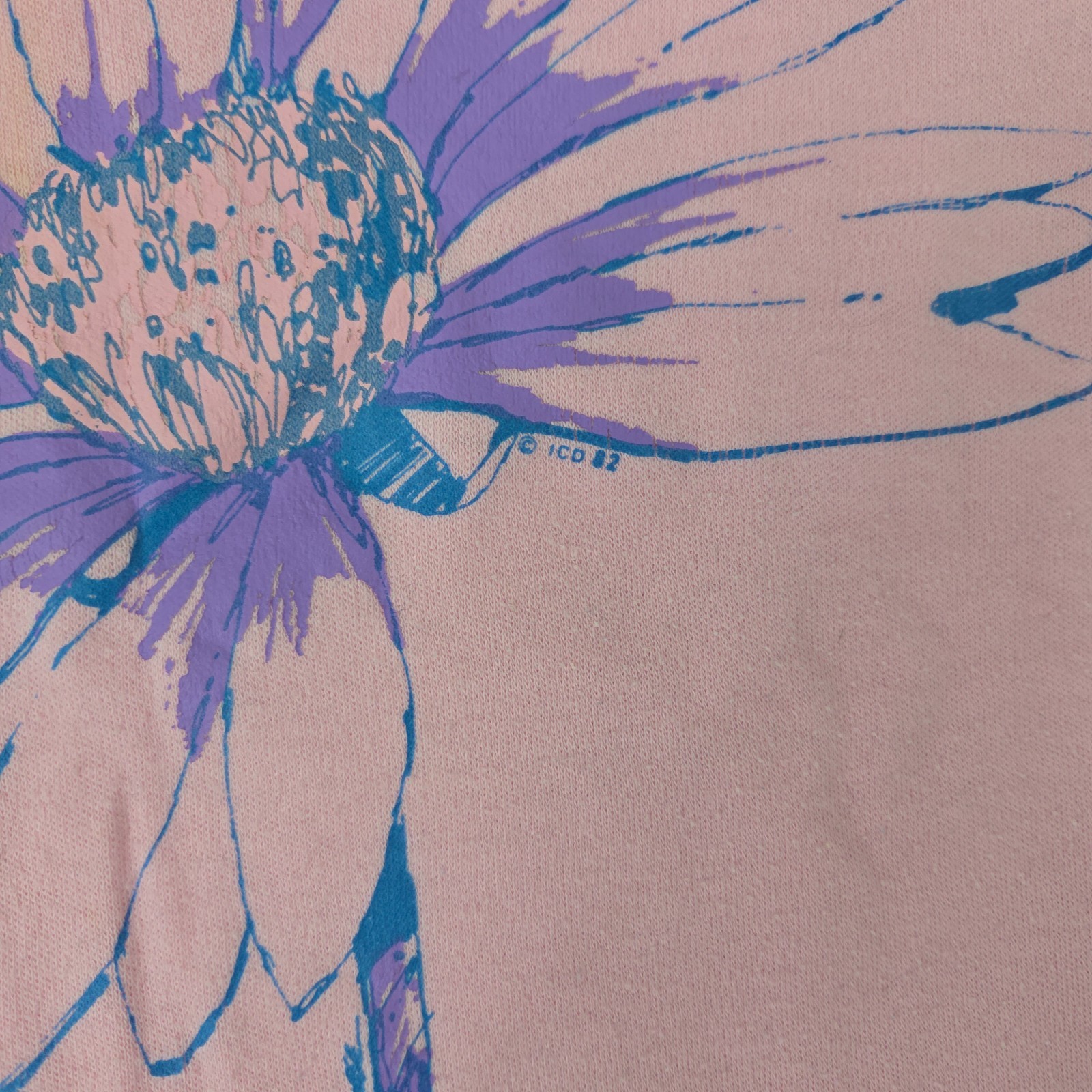 VTG 1982 Women’s Baby Tee Graphic Shirt Sz Lg 50/50 USA Made Butterfly Flower