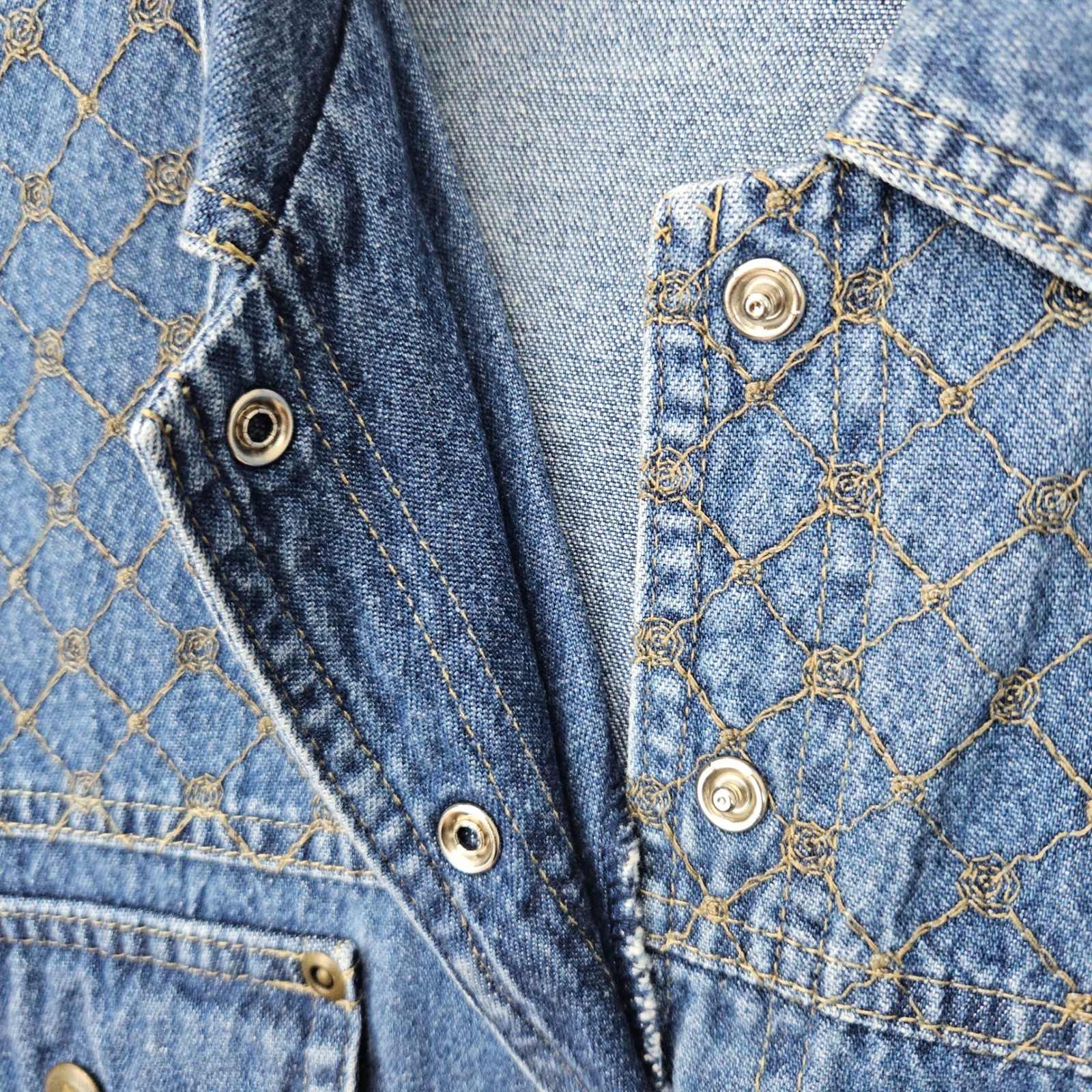 GW Graff Denim Jacket Women’s Blue Vintage Embroidered Snap Front 3/4 Sleeves