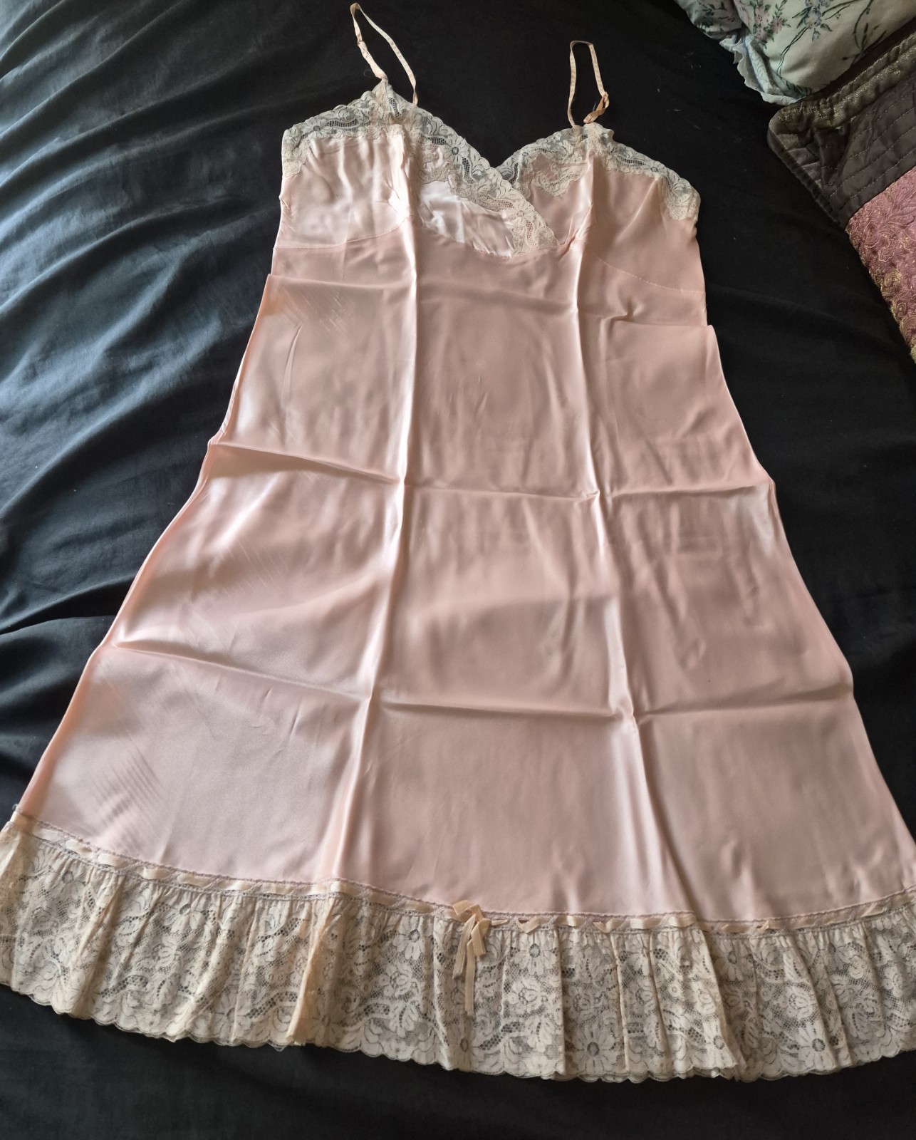 Vintage MISS ELAINE Satin Full Slip Size 38