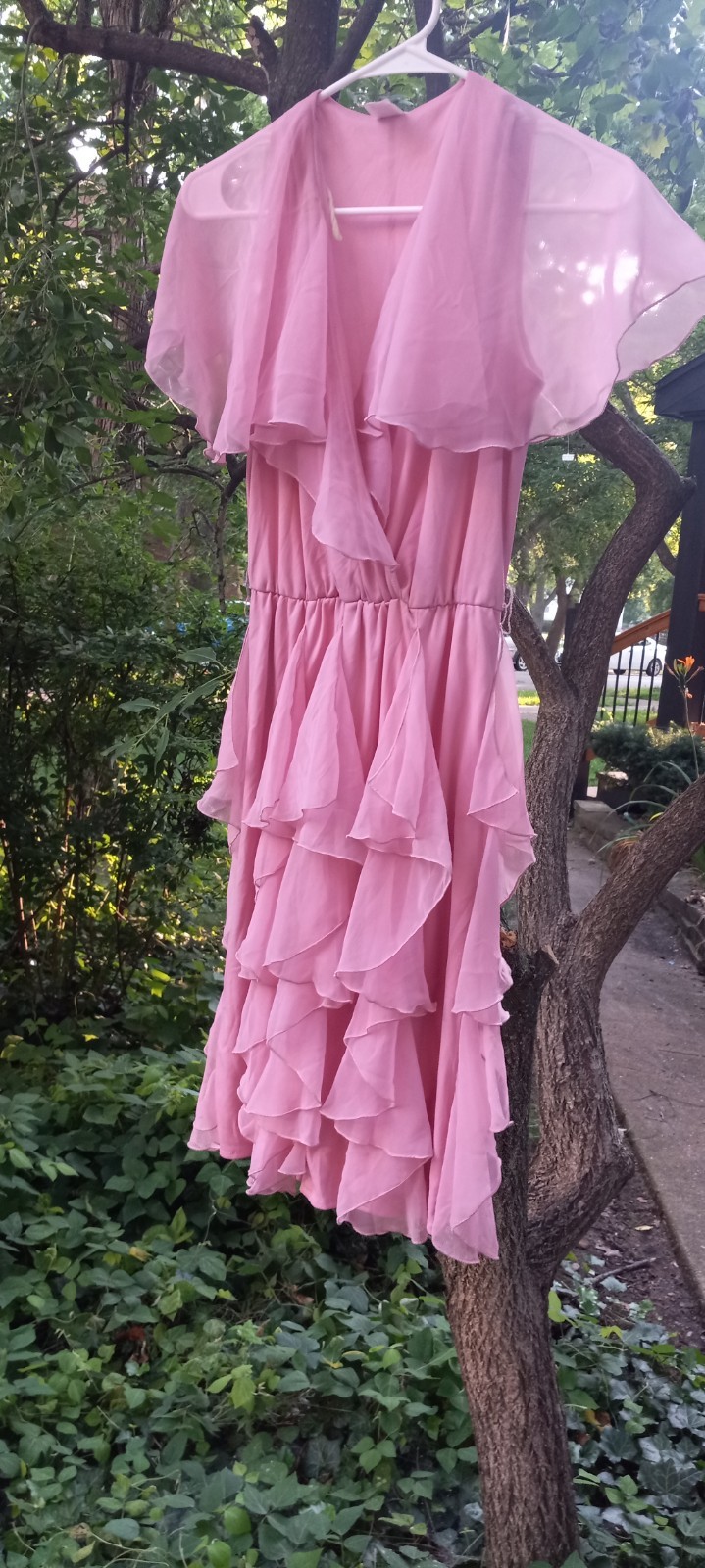 Vintage Pink soft feminine hankerchief dress. 80s. Size 10. Beautiful