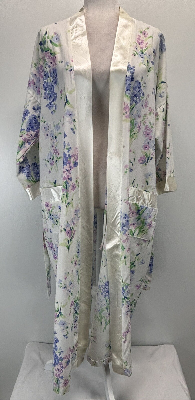 Vtg Appel Floral Robe Women’s Belted Cottagecore 24” Bust Satin Trim