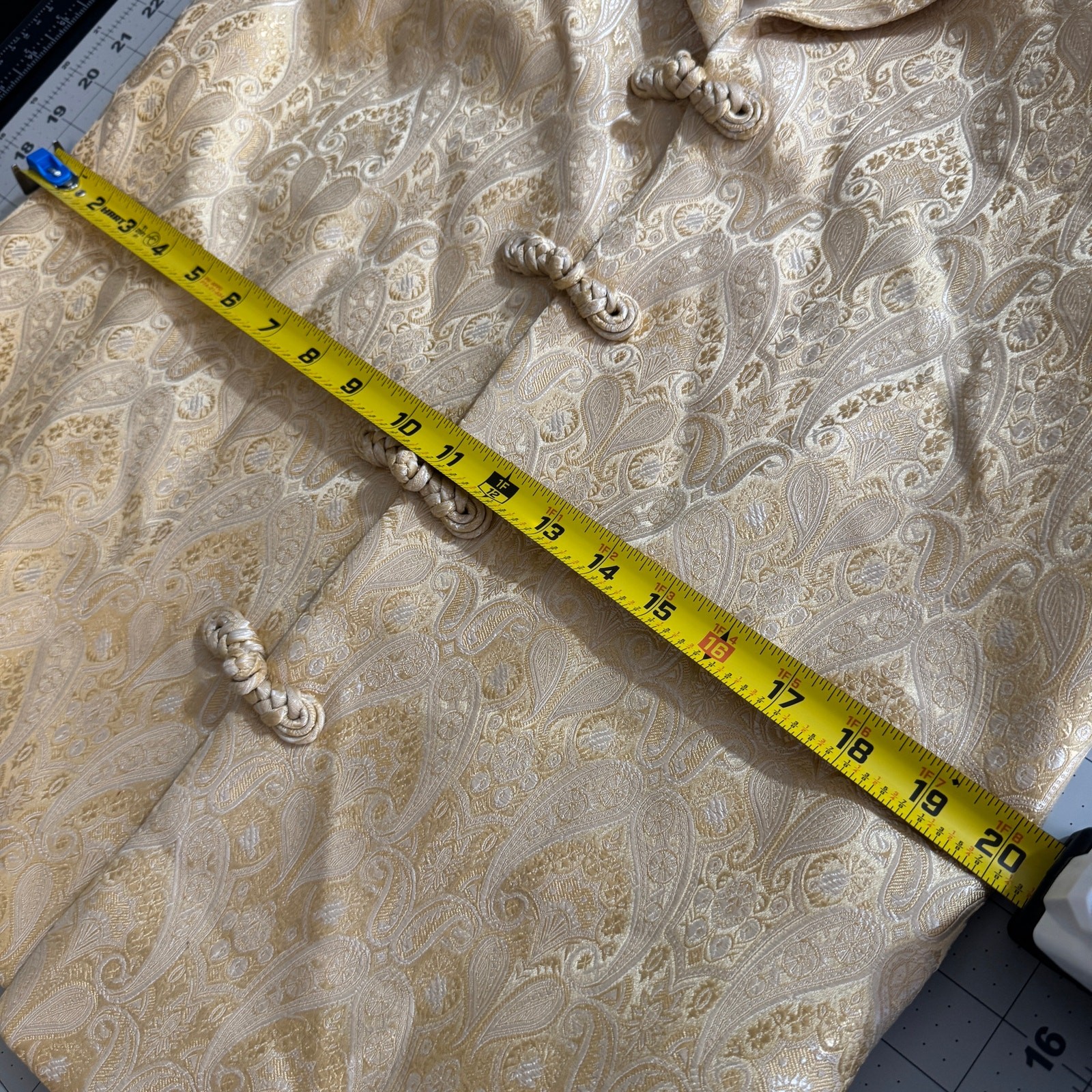 Vintage 80s 90s Champagne Gold Paisley Brocade Satin Frog Button Blazer Jacket