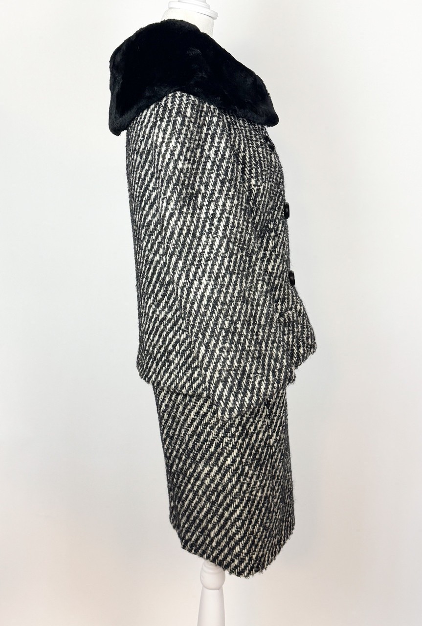 1960s Vintage Wool Tweed Chinchilla Fur Trim Jacket and Skirt Suit Set