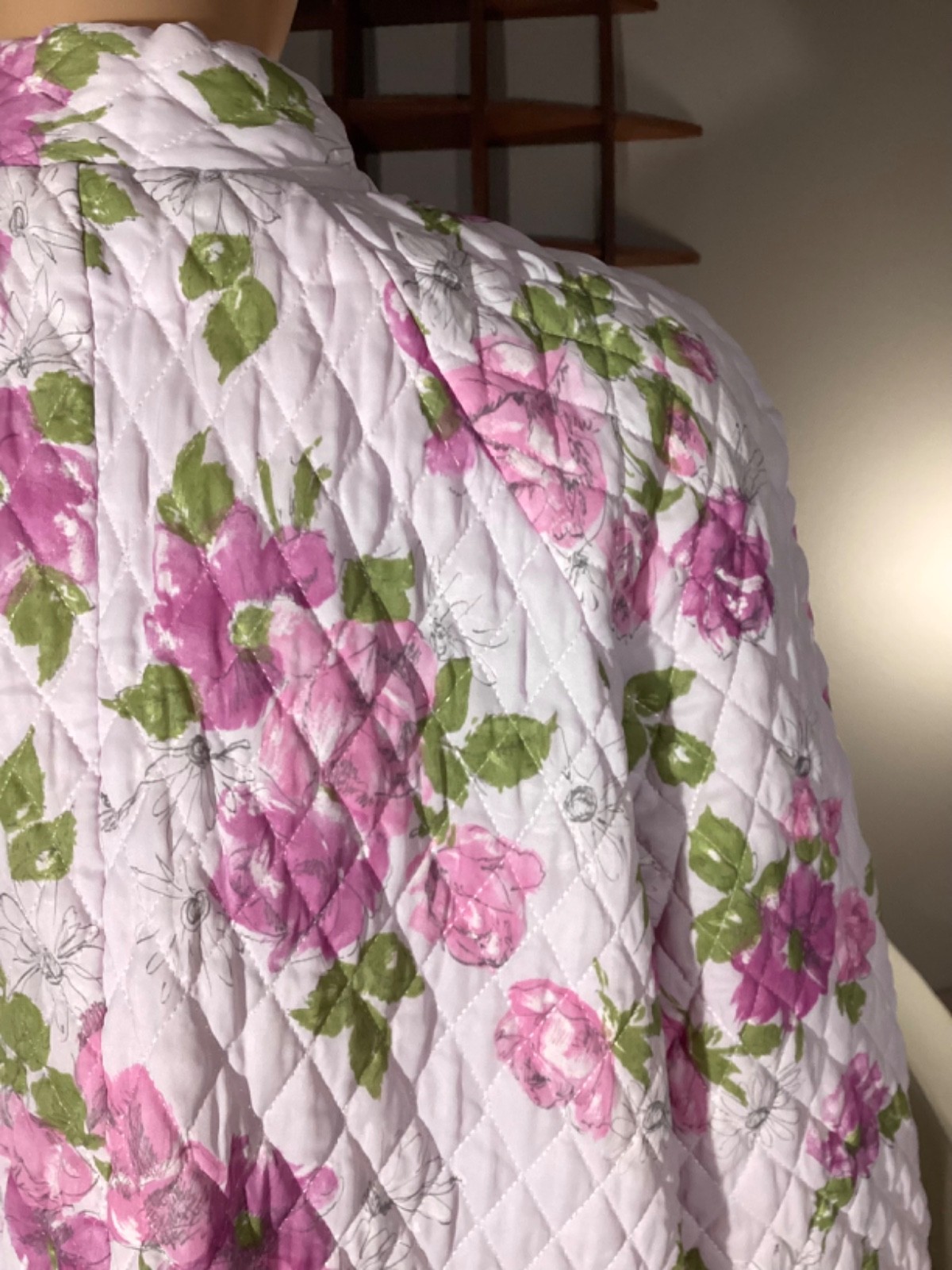 Vintage 50s 60s Pink Floral Roses Quilted Housecoat Robe MCM