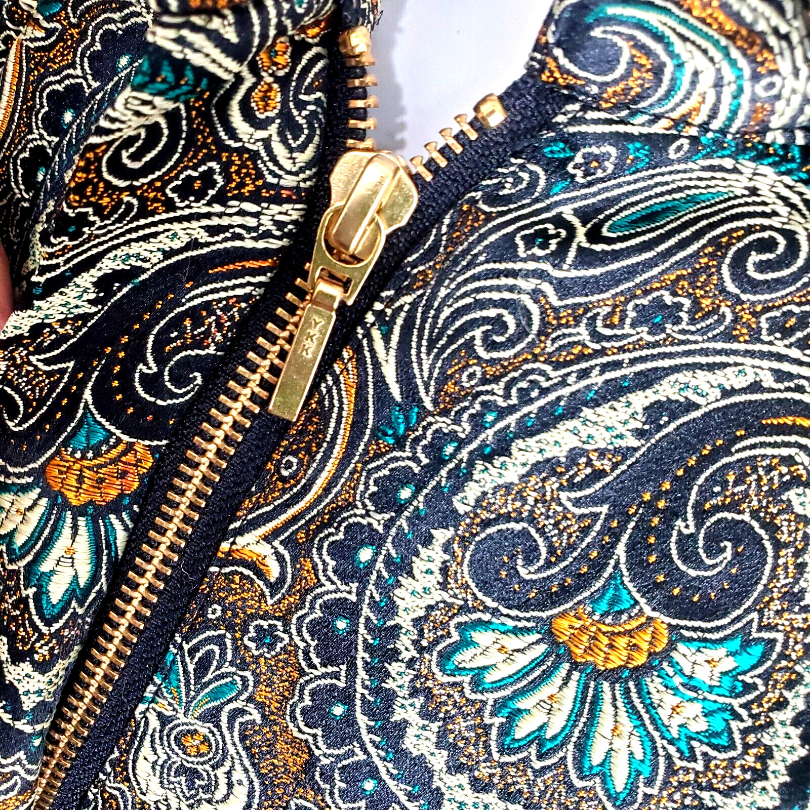 Vintage Brownstone Studios Petites Beautiful Paisley Embroidered Jacket SZ. SP