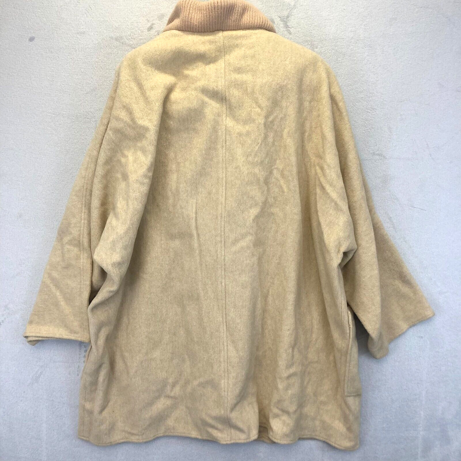 Vintage Central Park Oversized Wool Cape One Size Lagenlook Cowl Wrap Beige RARE