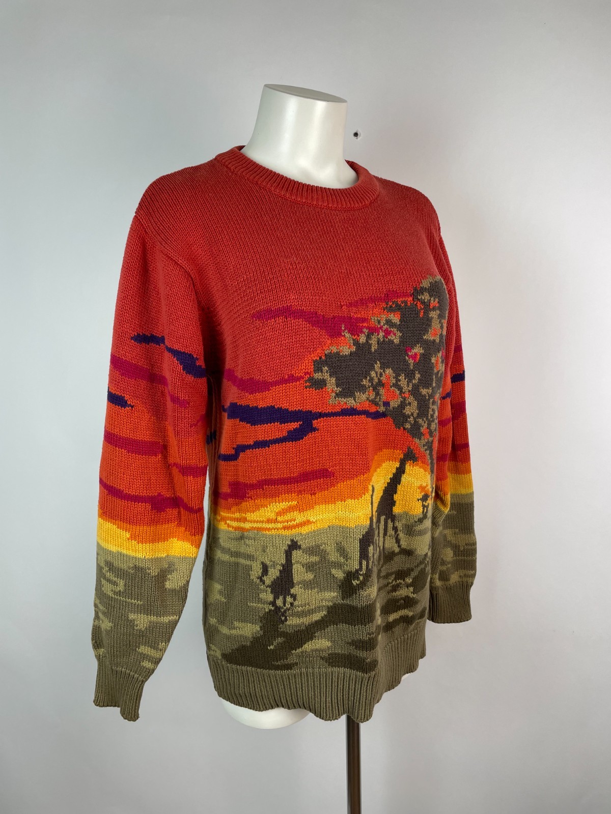 Vintage 80s Women chunky knit red orange Giraffe Safari Print crewneck Sweater S