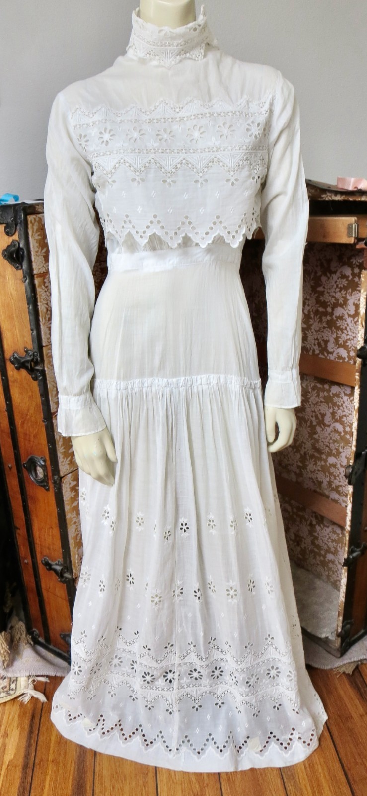 Victorian High Neck White Elegant Eyelet And Lace Dress 36 Bust