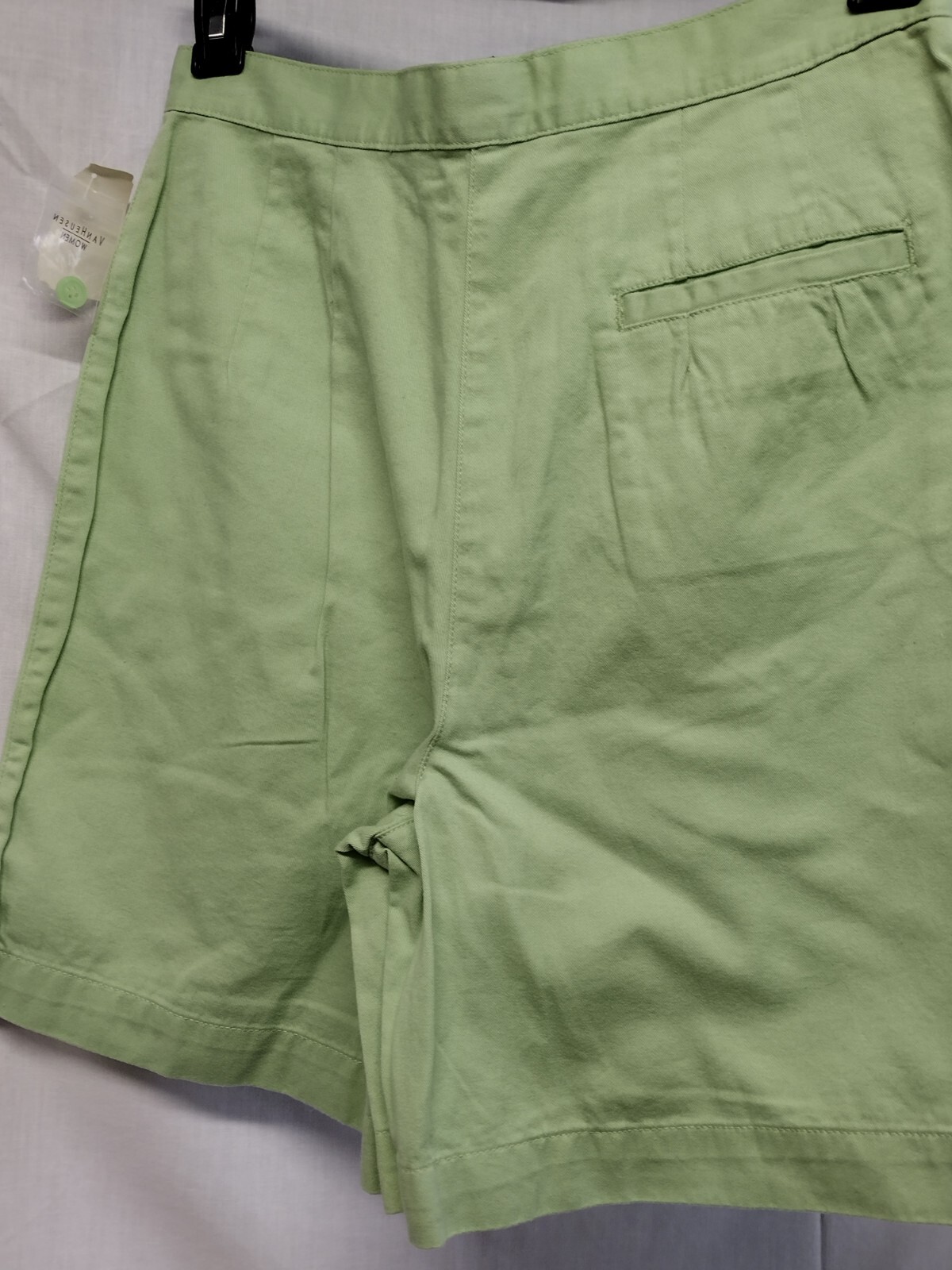 VINTAGE VAN HEUSEN SHORT PANTS SIZE 10 GREEN ZIP & BUTTON CLOSURE NWT 100%…
