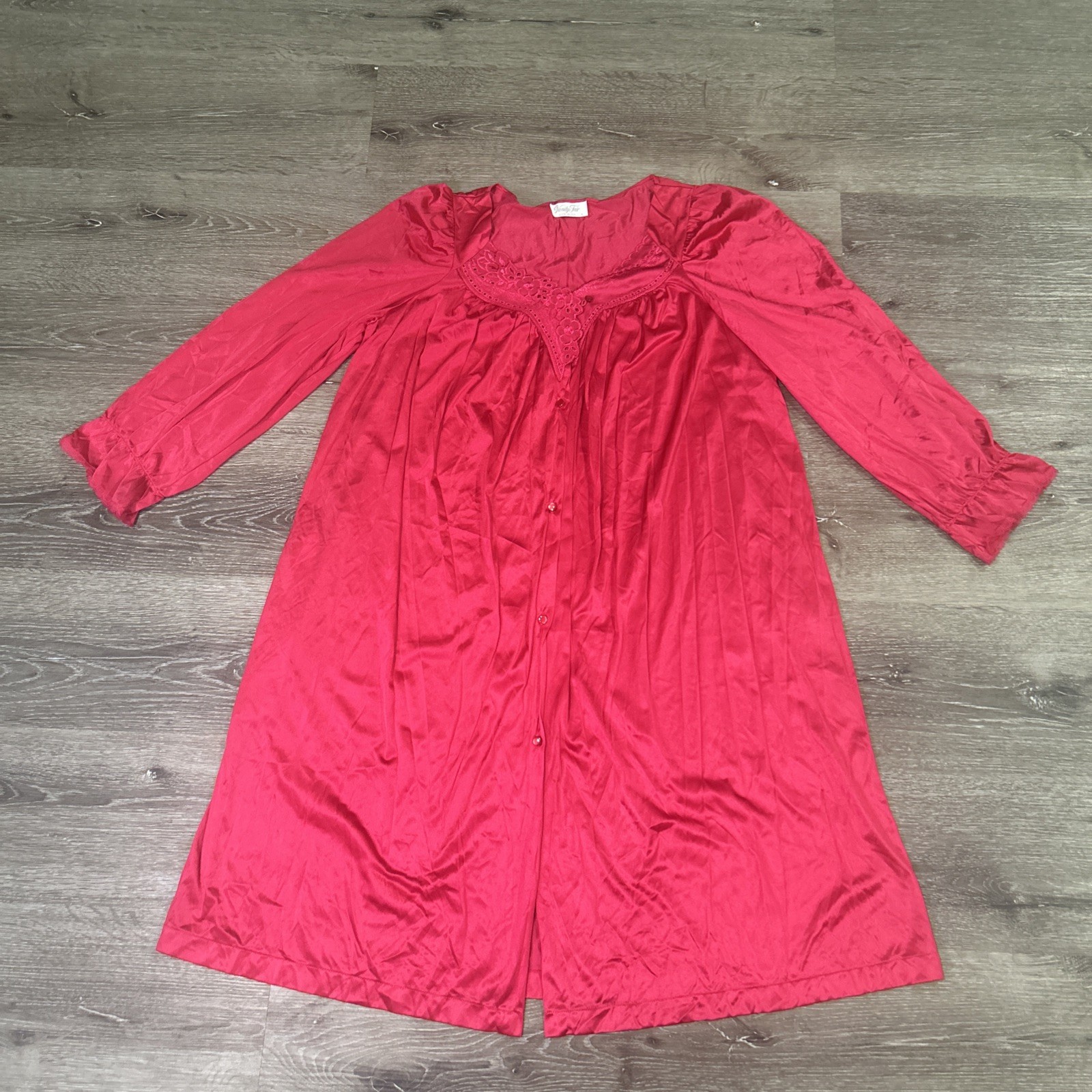 Vtg Vanity Fair Bright Red Peignoir Robe Gown Size Large EUC Made In USA Nylon