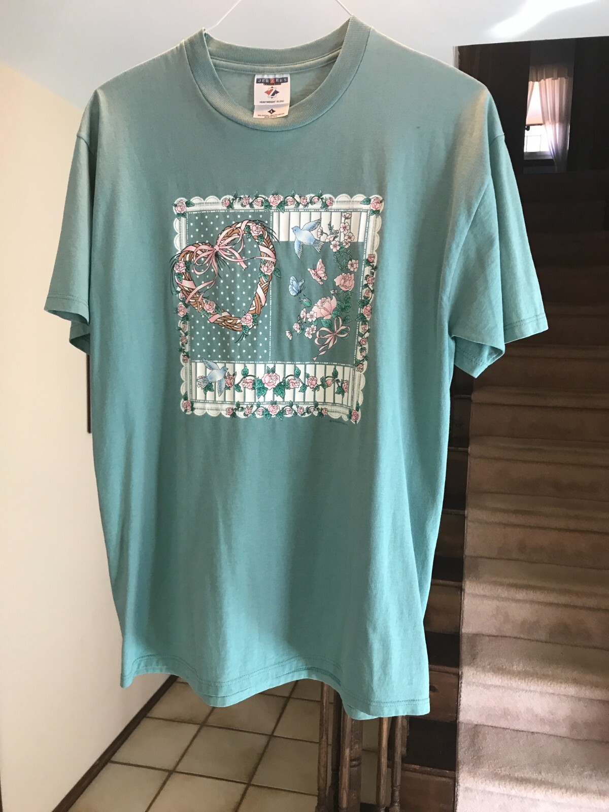 Vintage Women’s JERZEES t-shirt Large Birds/Butterflies/Roses Nature Made in USA