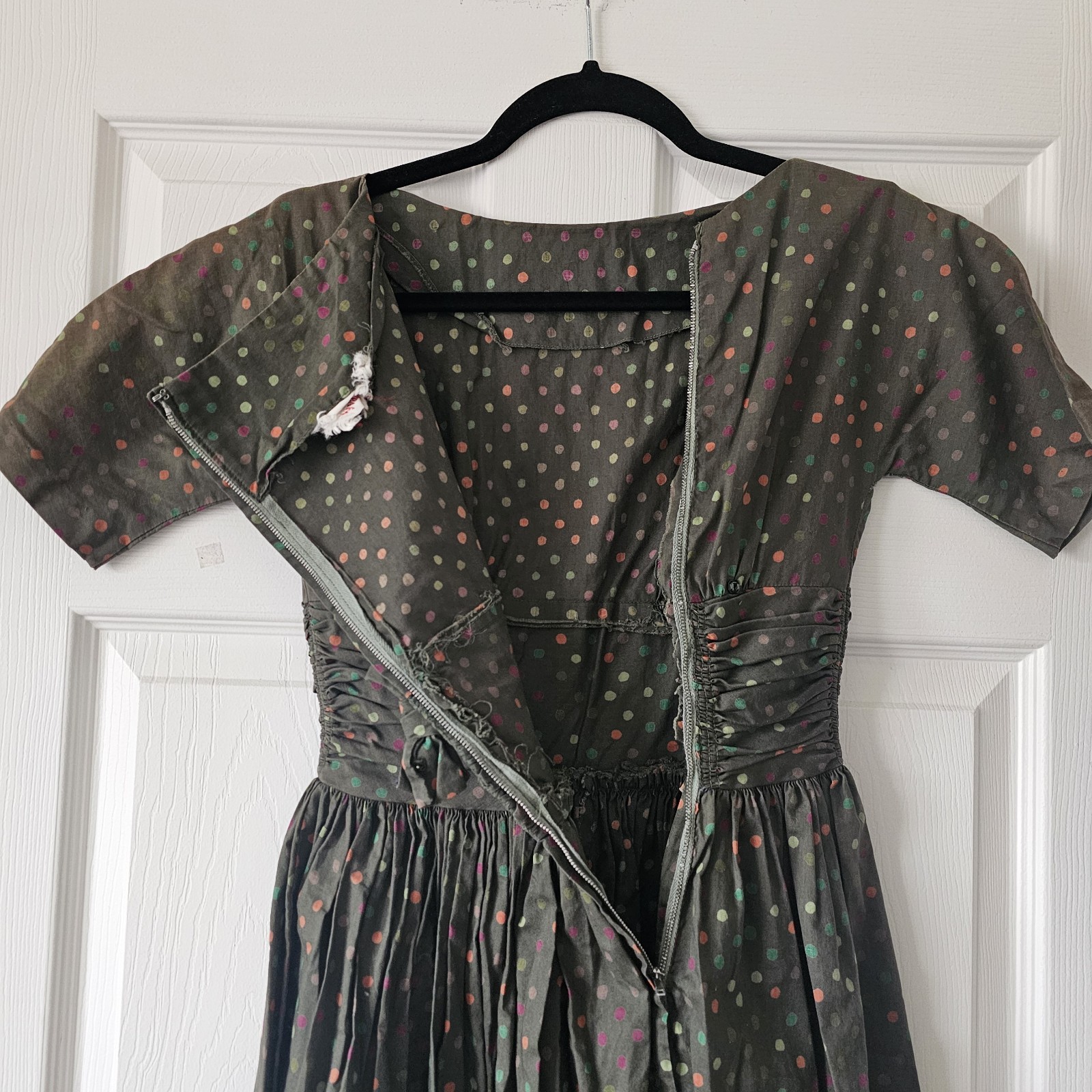 1960s Vintage 32″ Bust Cotton Fit & Flare Green Polkadot Bow Dress #16