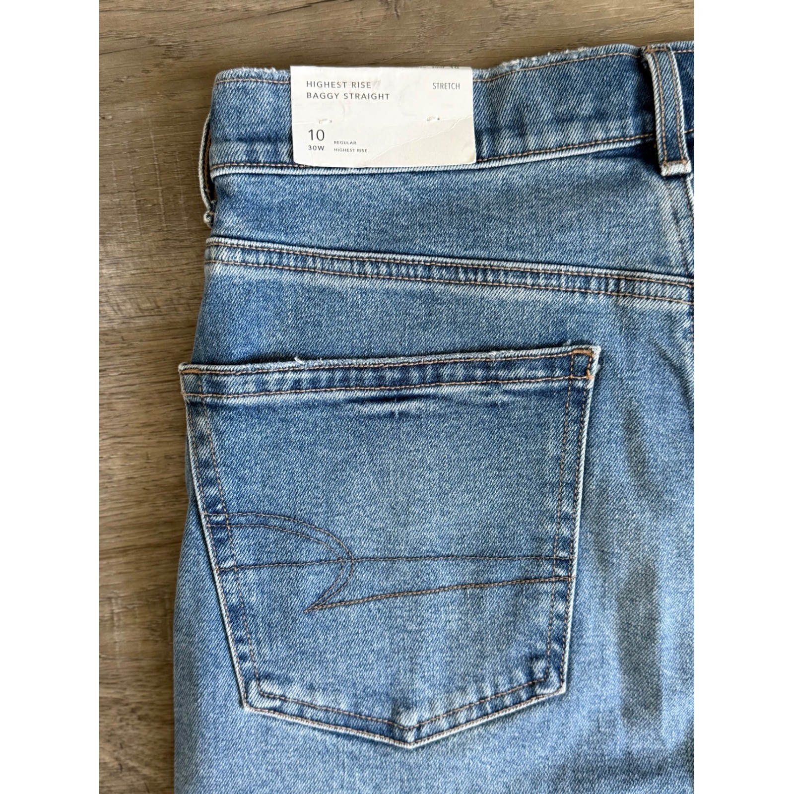 American Eagle Highest Rise Baggy Straight Jeans 10 NWT Medium Wash 90s