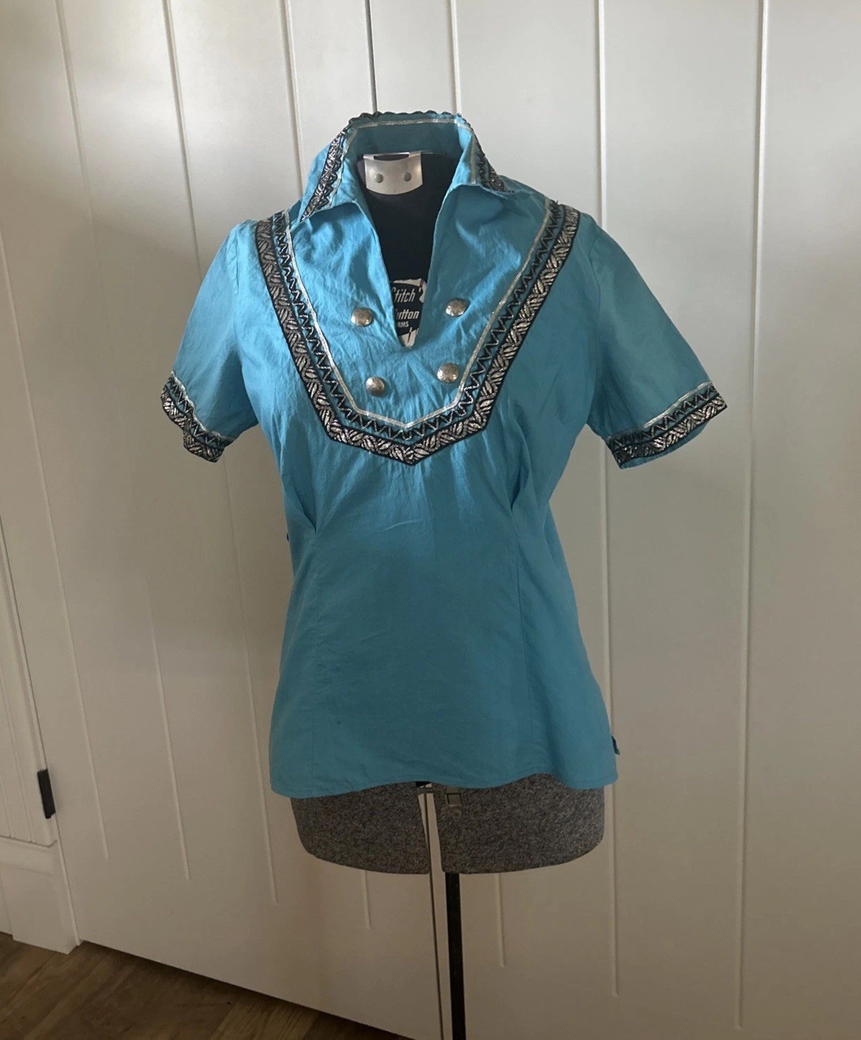 Vintage Ranch Maid Western Wear Denver Top With Silver Buttons Metallic Trim