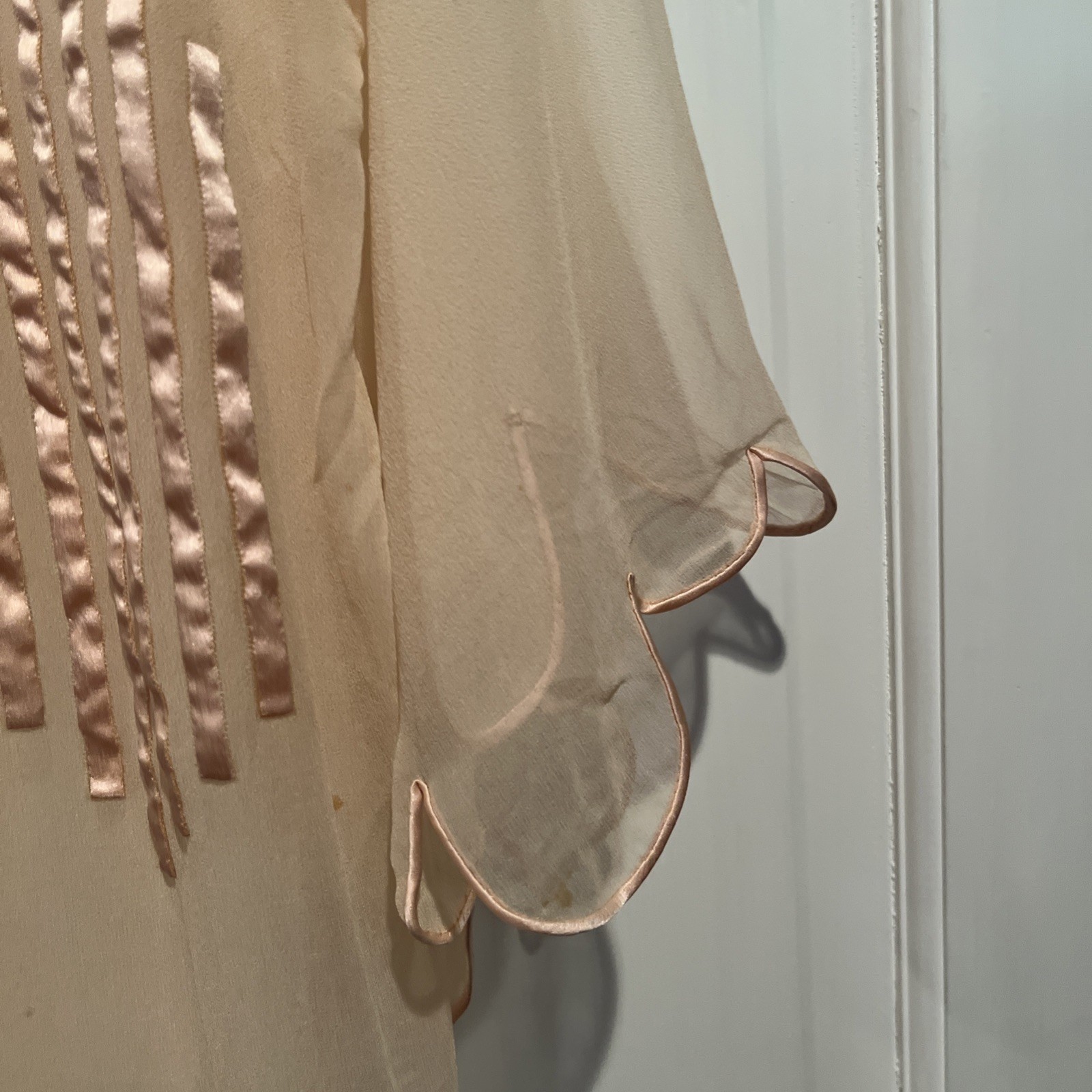 Antique 1920s Pink Silk Chiffon Peignoir Dressing Robe Satin Art Deco Lingerie