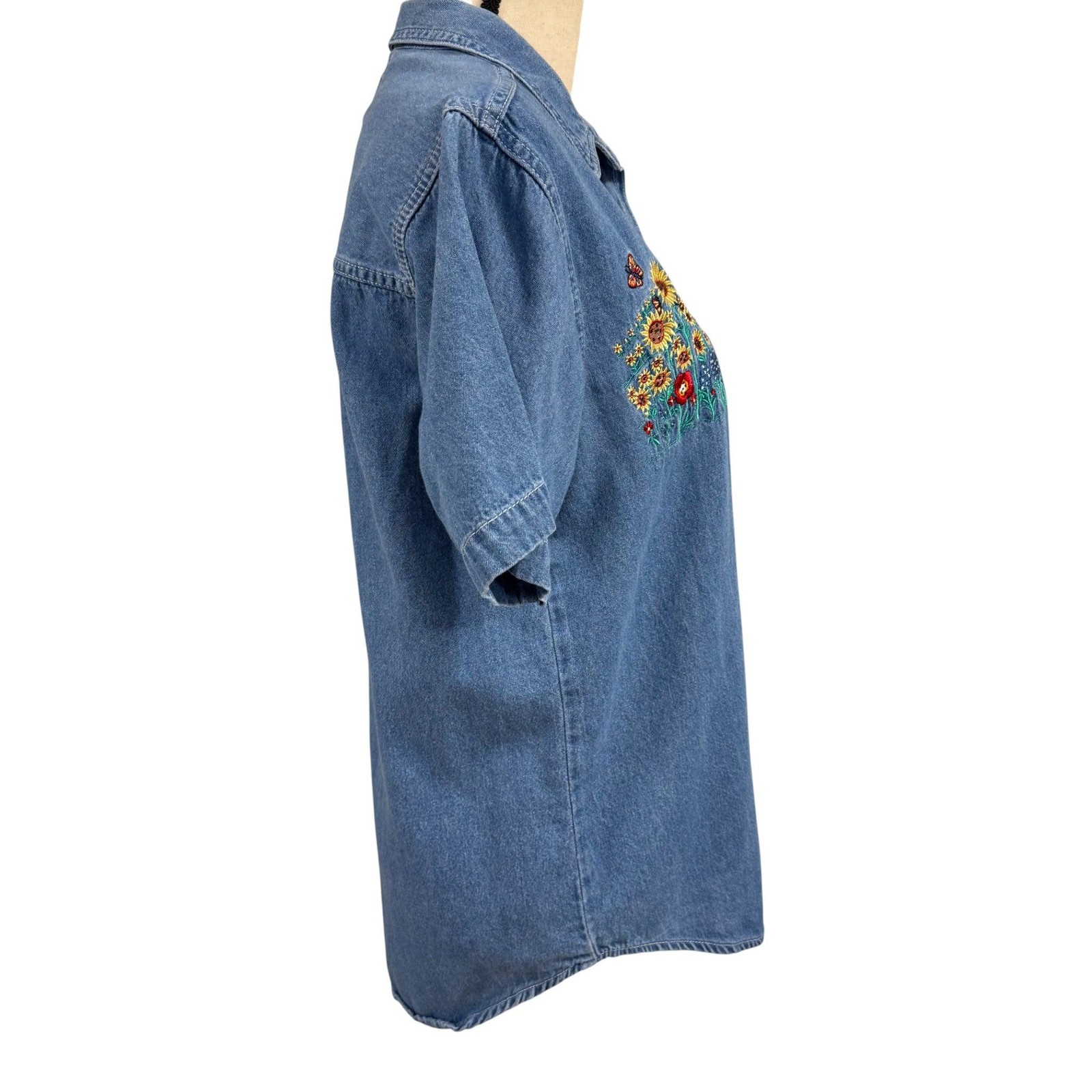 90s Embroidered Sunflowers Denim Shirt Size Small Made in Hong Kong