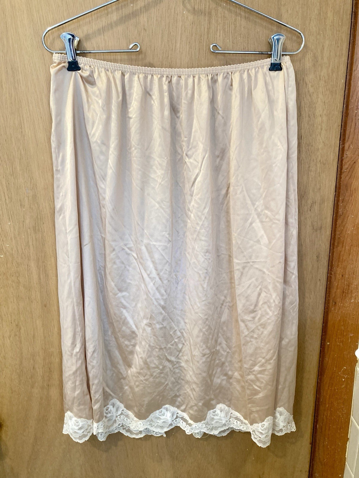 Vintage 1/2 Slip Lady Annabelle Glossy Champagne/Ivory Lace Waist 28/38” Lng 29”
