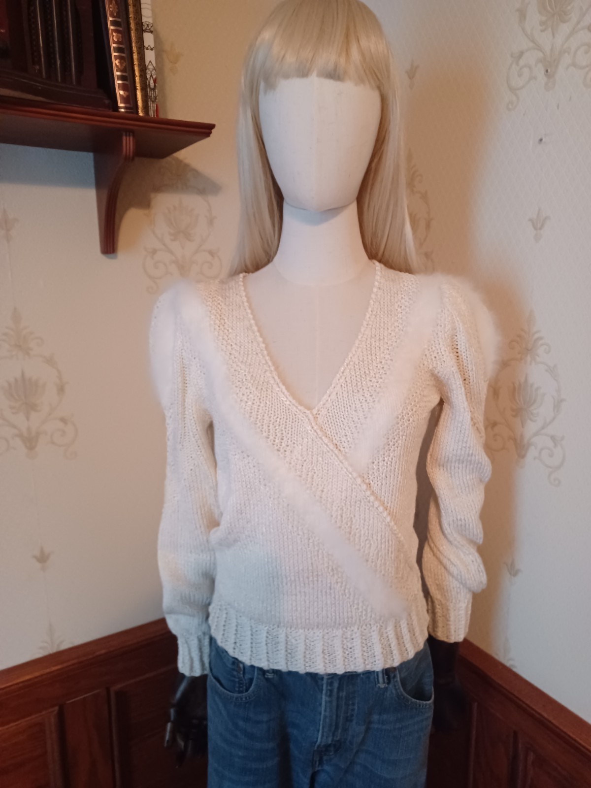 Vintage 1980s Hand-knit Ivory Angora Soft-Girl Sweater by Nannell