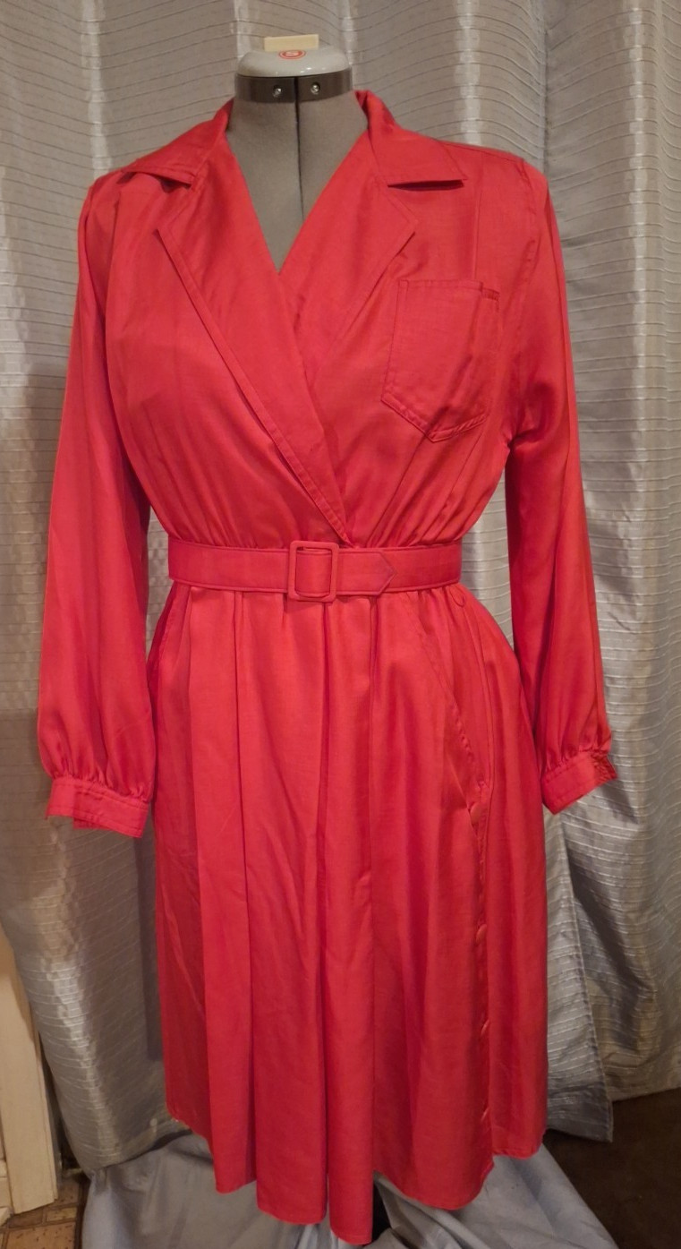 Vintage Leslie Fay Petites Womens Red Shirt Dress sz 10-IT IS A BRIGHT RED!
