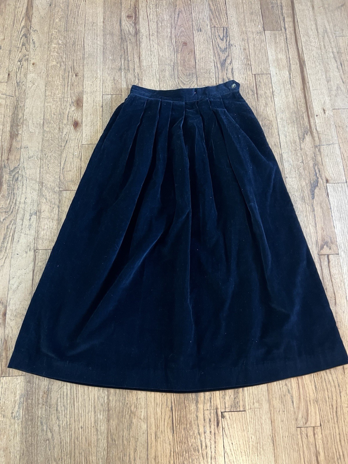 VTG Allen Lolly Nottingham England Black Corduroy Skirt Cotton VTG Size 6