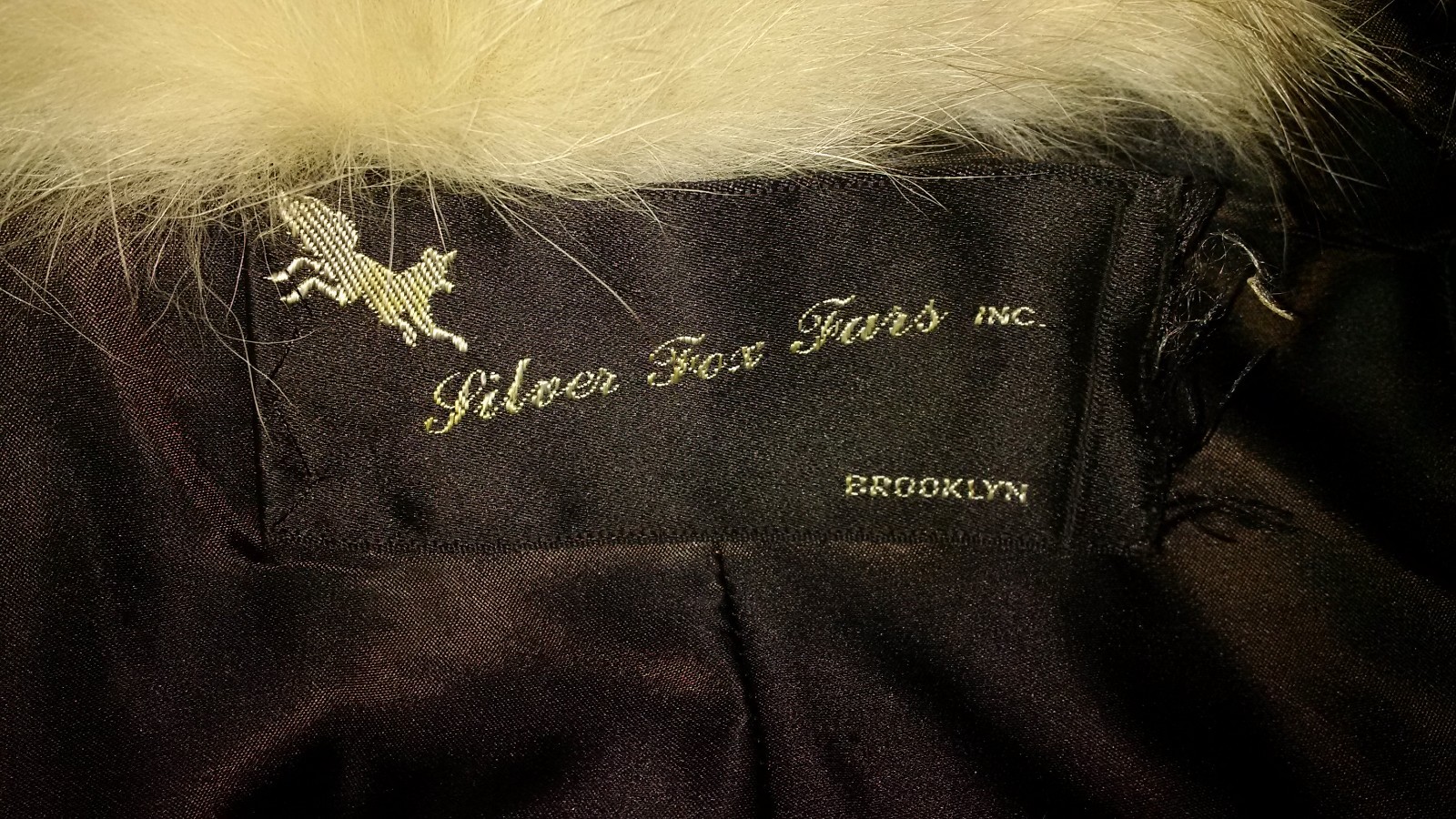 Vintage Med, Raccoon fur w/silver-tipped Fox collar short coat, gorgeous lining