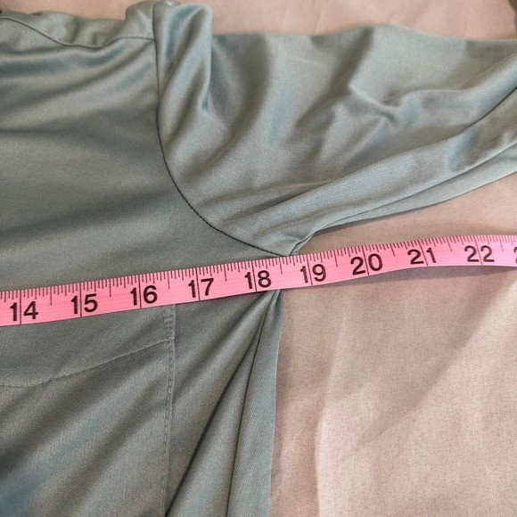 Madison Vintage 70s Sage Green Nylon Disco Shirt Dagger Collar Blouse Womens S