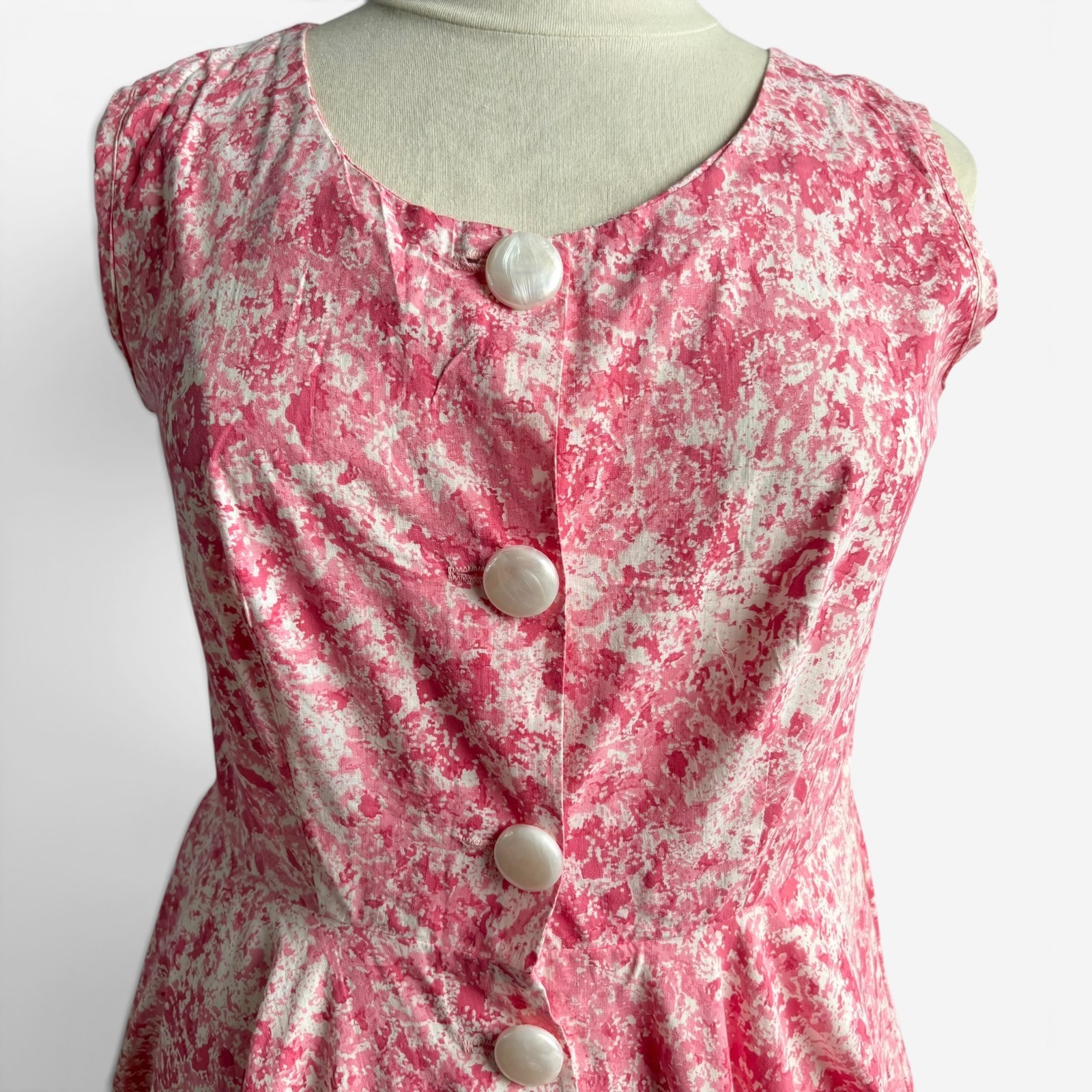 Vintage 1950s Pink Floral Cotton Button Down Sleeveless Summer Day Dress M/L