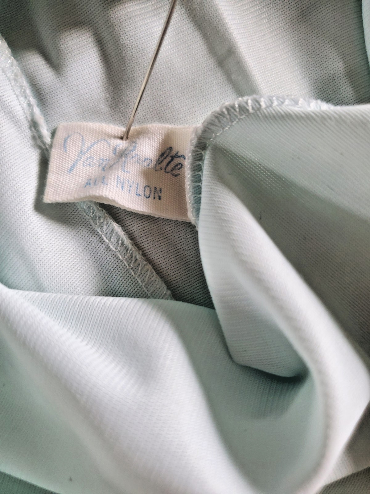 Vintage Van Raalte half slip sz L-minty green-5 in lace trim on bottom-Nylon