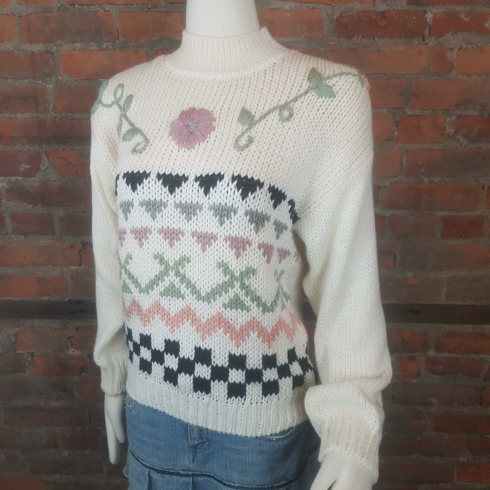 Vintage Spice of Life Womens Sweater Embroidered Flowers Size M Ivory Multi