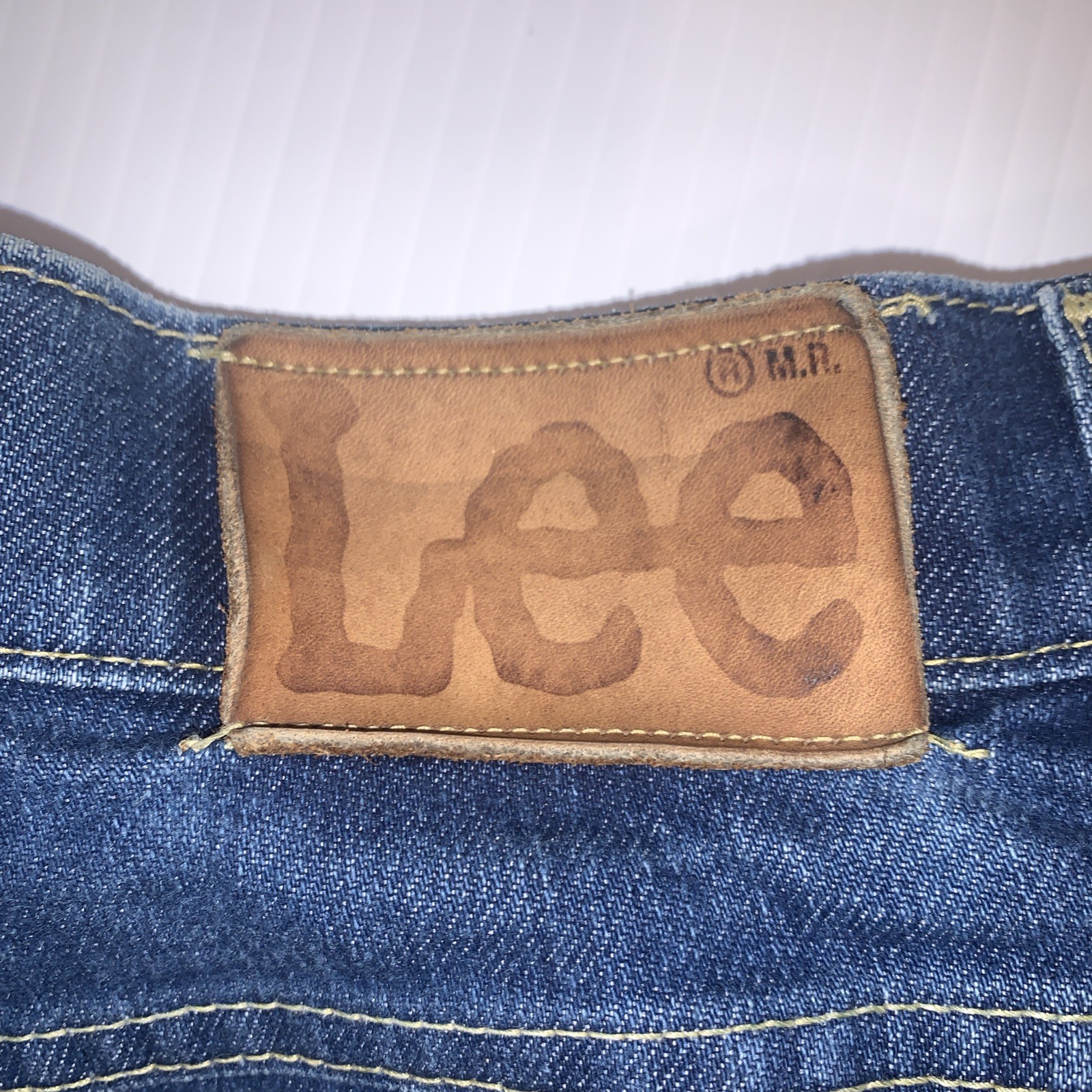 Vtg Juniors LEE Jeans Size 12 High Waist Straight Creased Hemed Legs M-Blue USA