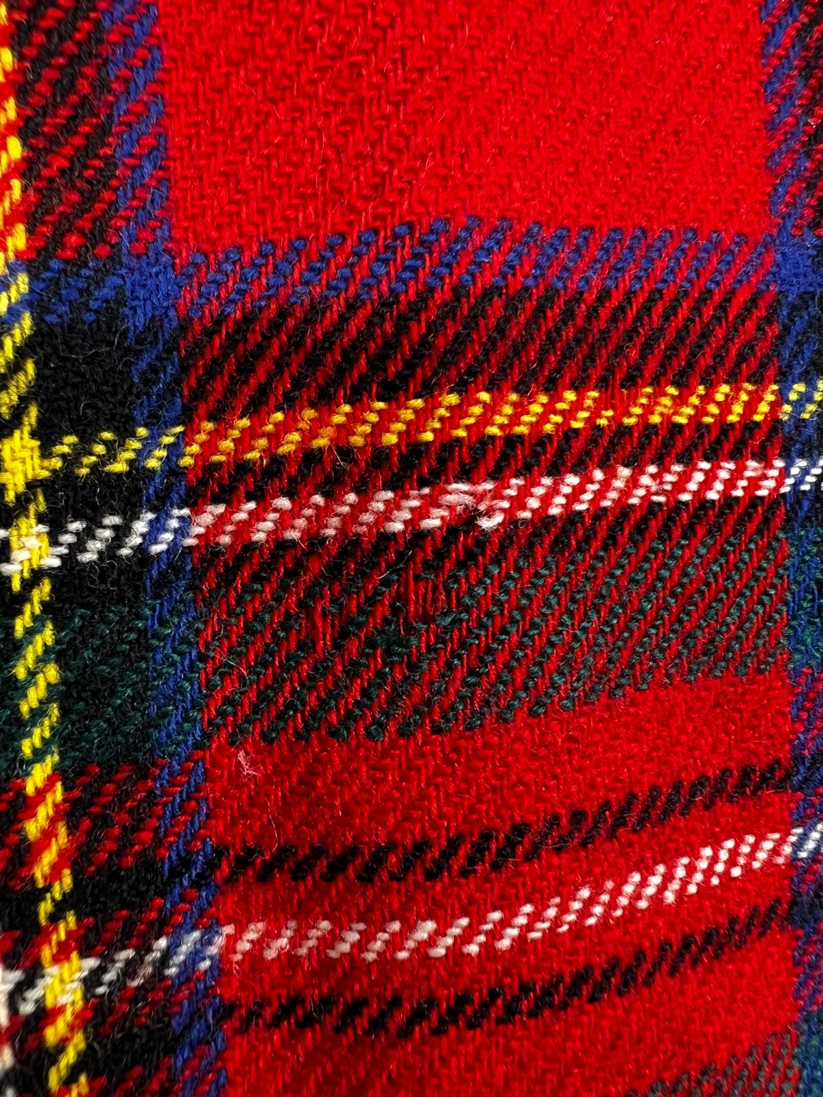 Vtg Rally Klad Red Black Gold Tartan Plaid Vest Sz. 6 Made in Scotland 100% Wool