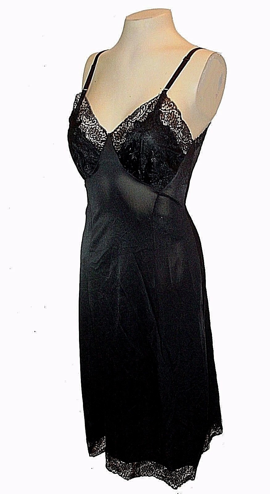vintage 1940s, full Slip, Seamprufe, Black Lace Embroidered Nylon, 32 Short